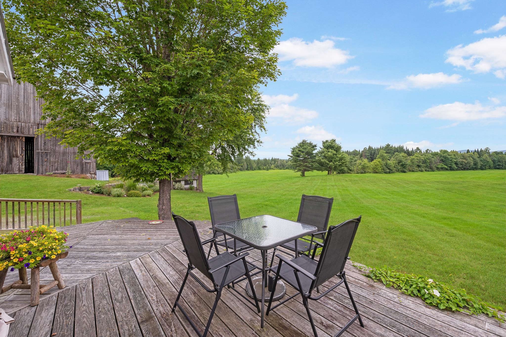 512 Elm St, Lancaster, NH 03584