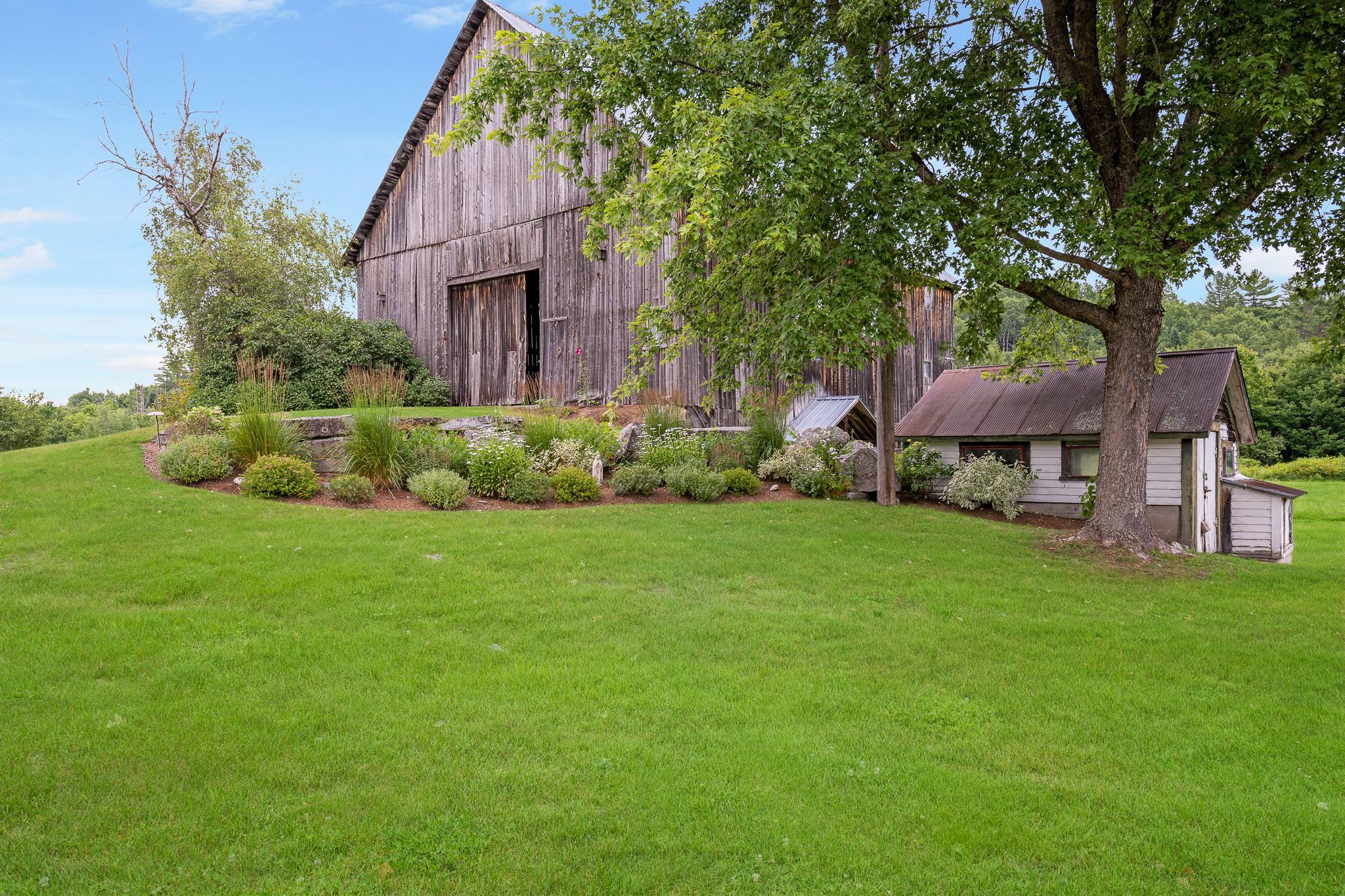 512 Elm St, Lancaster, NH 03584