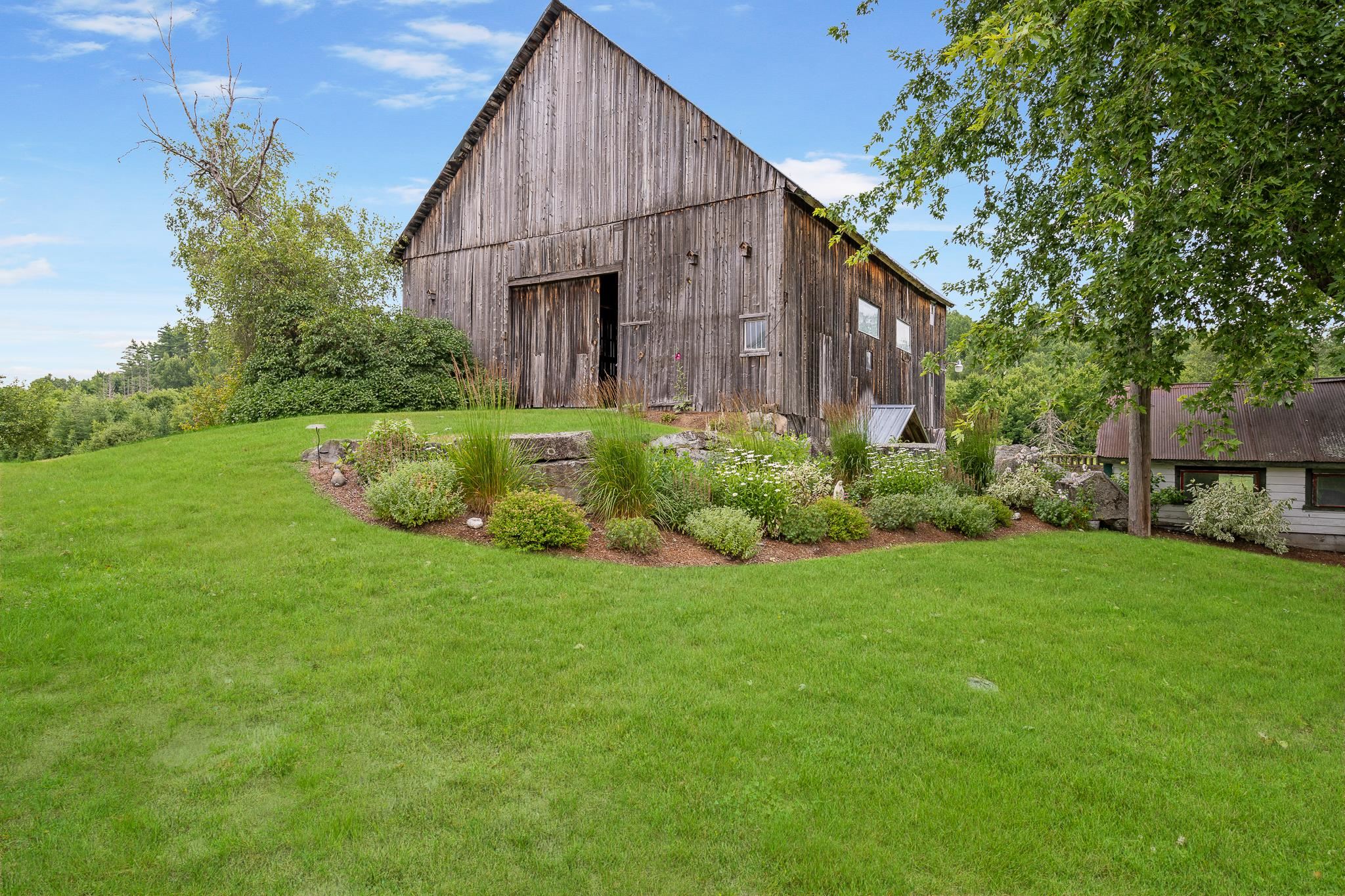 512 Elm St, Lancaster, NH 03584