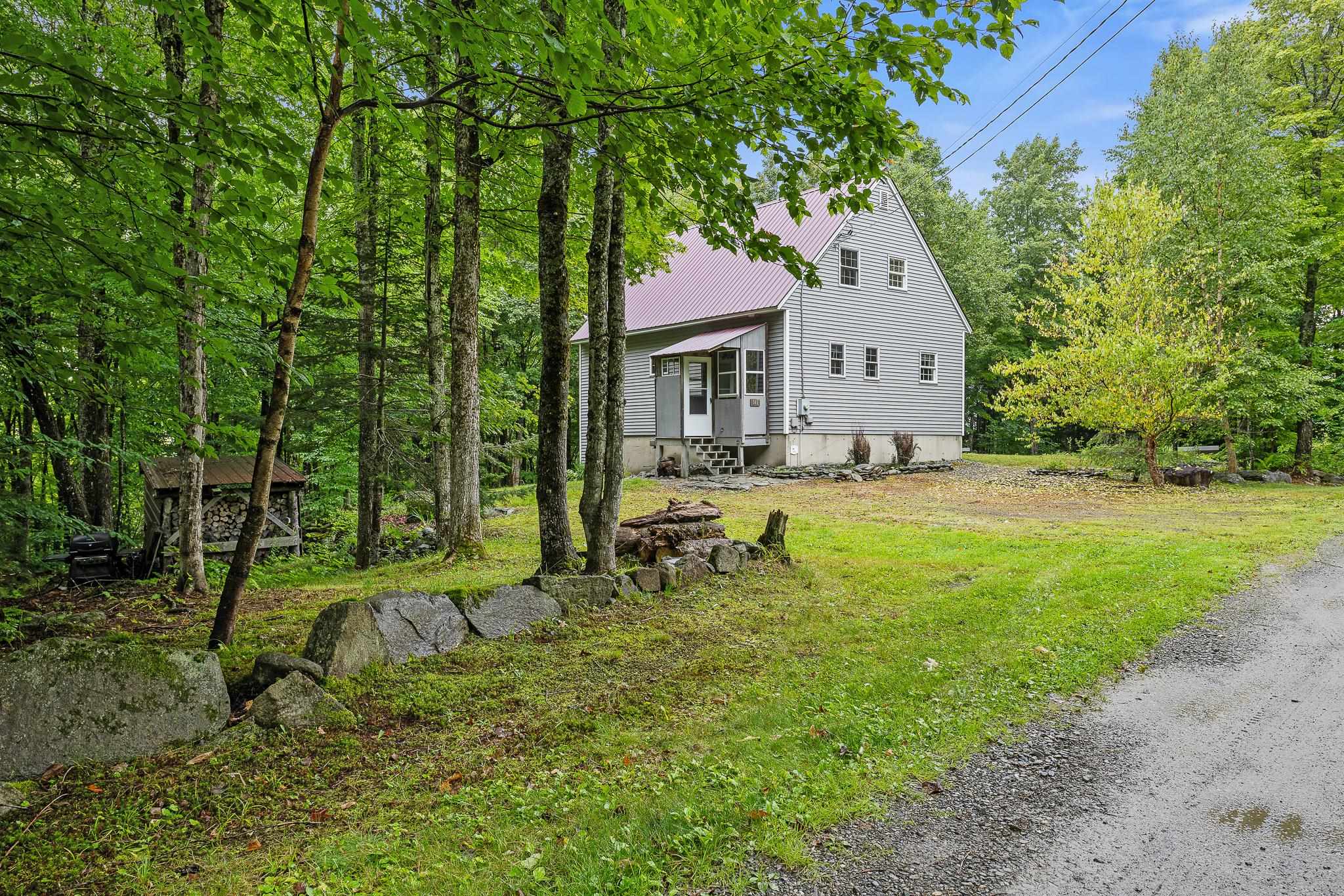 148 Lakeview Estates Rd, Pittsburg, NH 03592