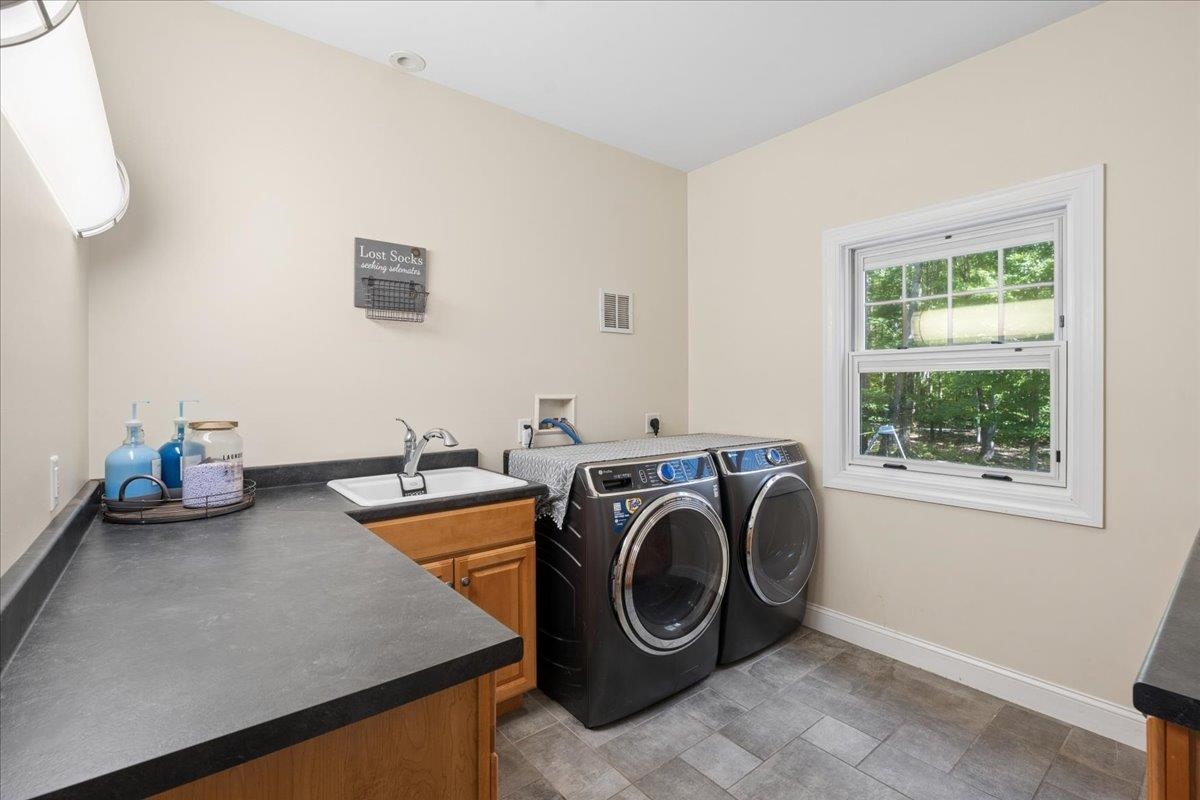 81 Blueberry Hill Ln, Gilford, NH 03249