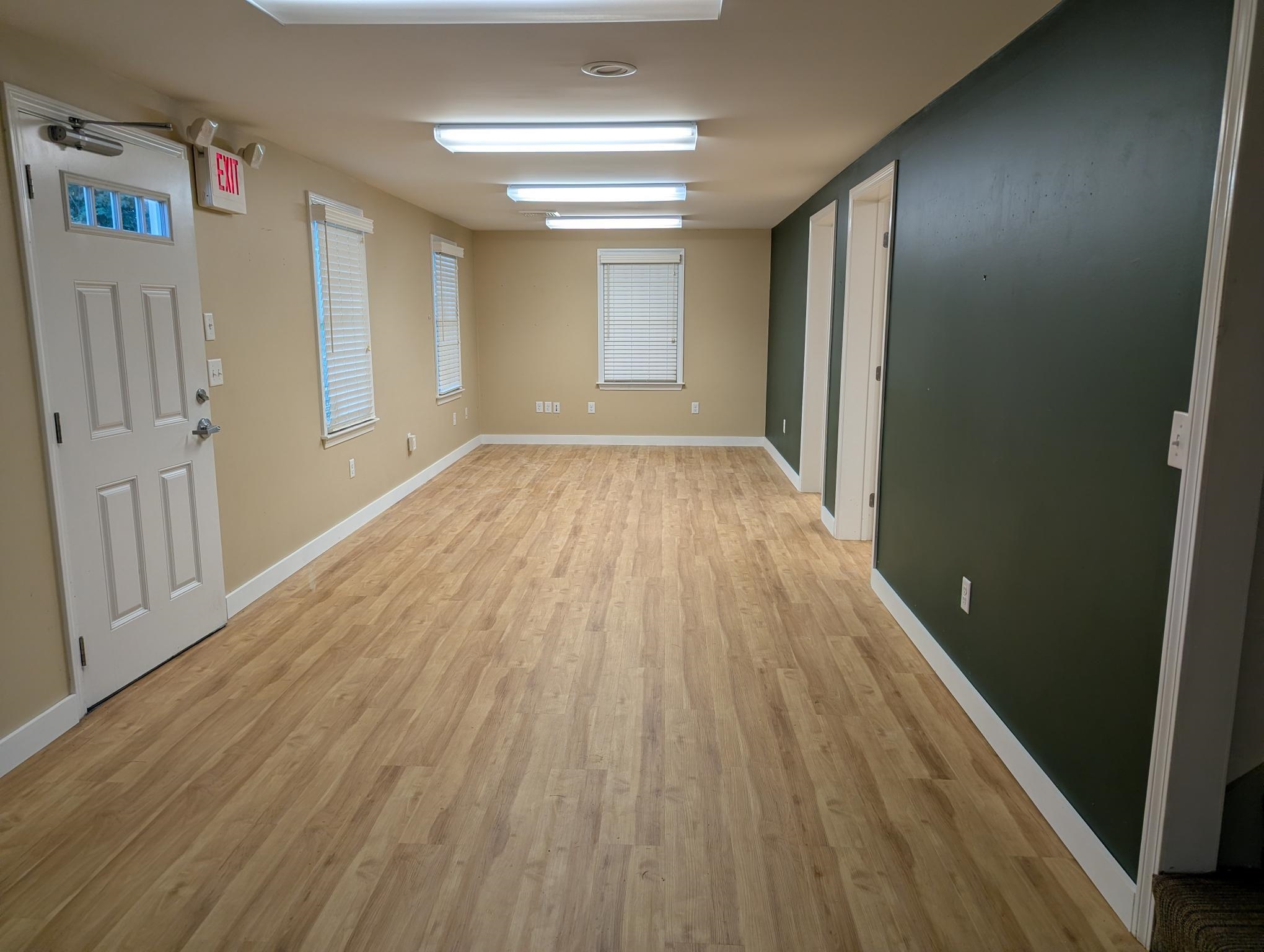21 Goodnow St, Jaffrey, NH 03452