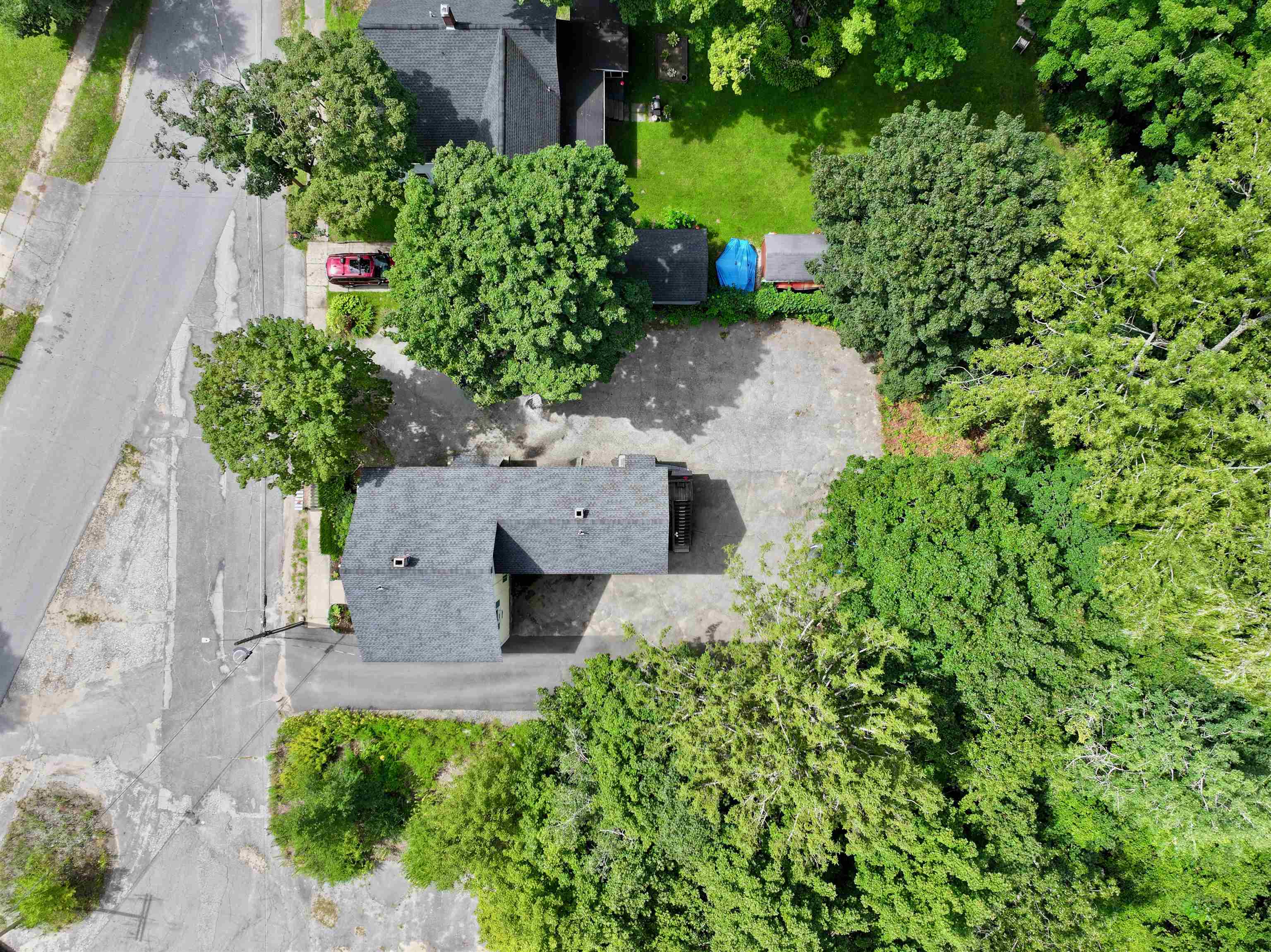 22 Railroad Ave, Merrimack, NH 03054