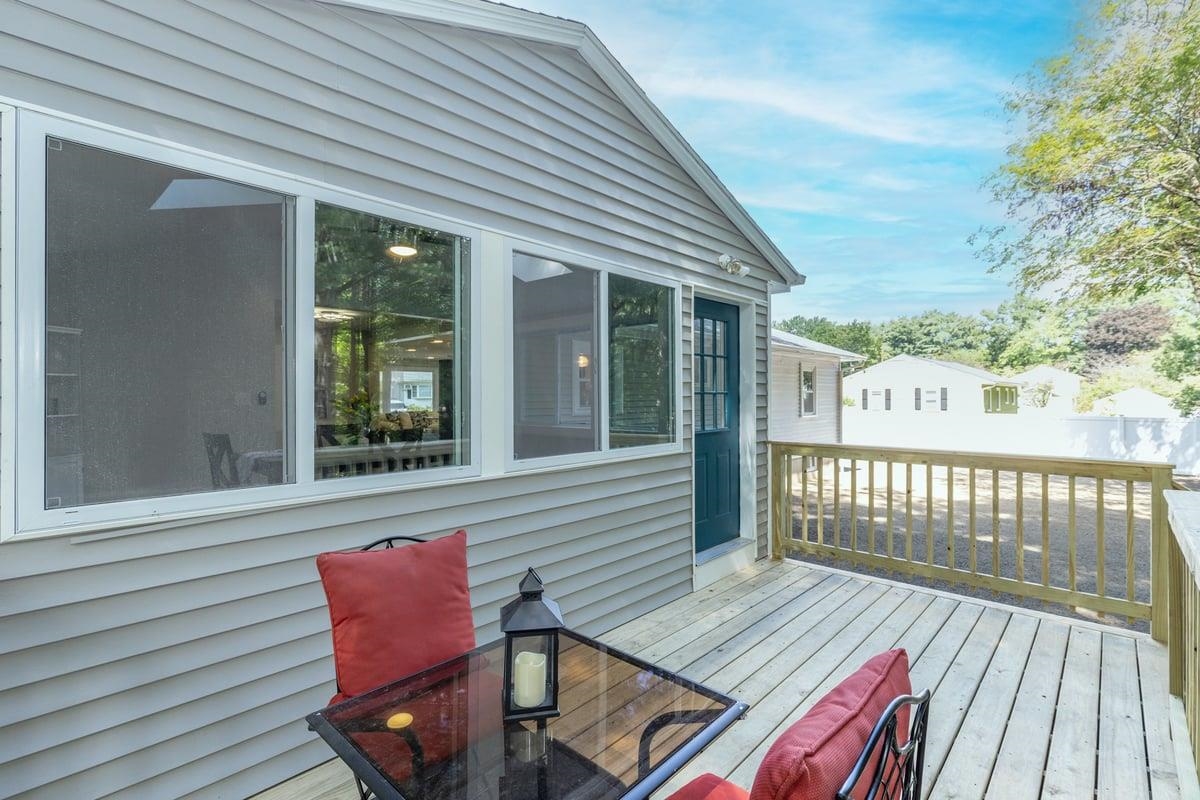 37 Iris Ave, Salem, NH 03079