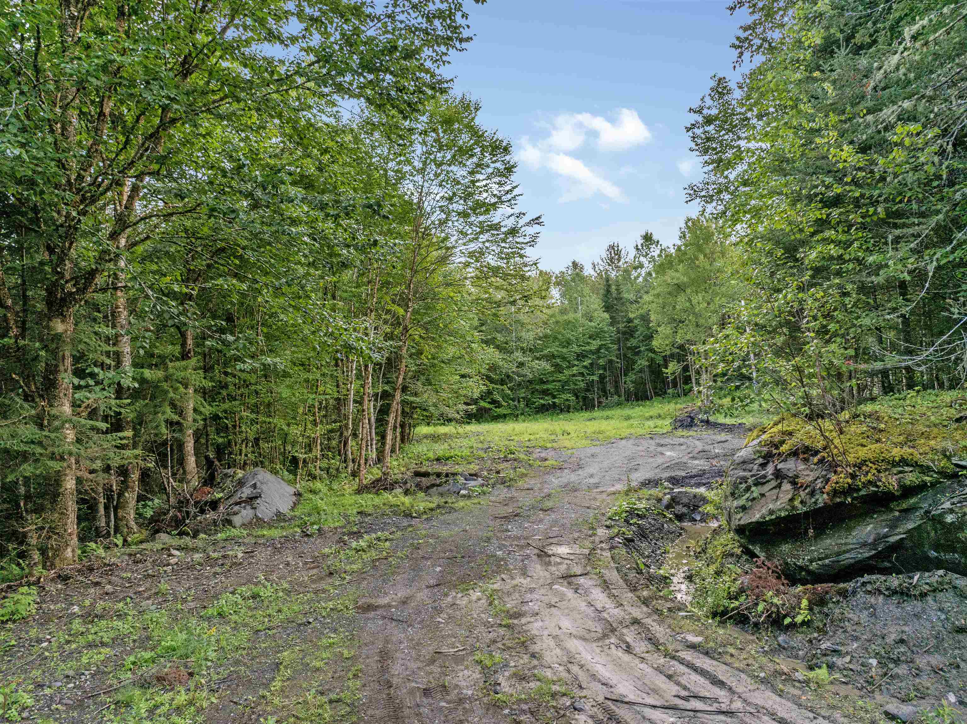 109 Glenwood Dr, Pittsburg, NH 03592