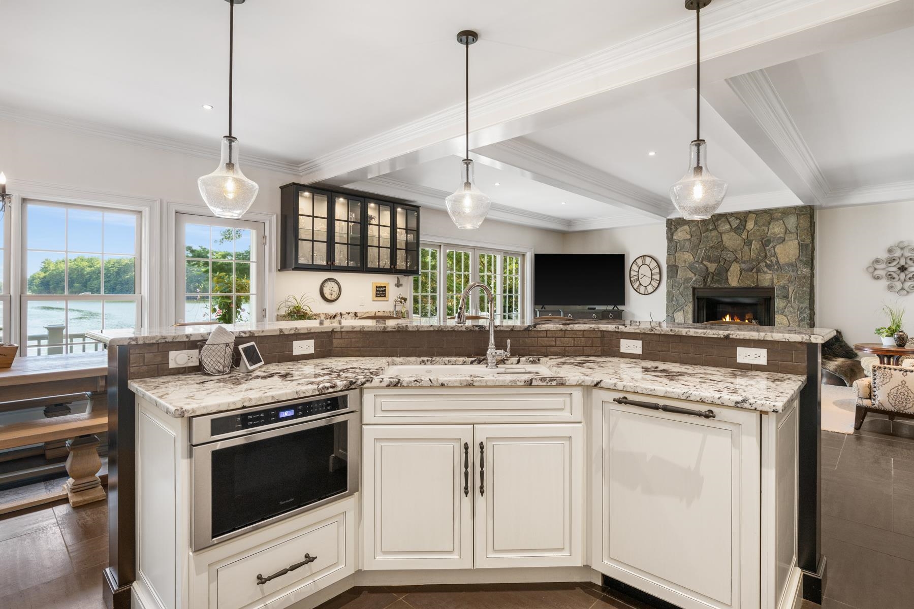 25 Nute Rd, Newmarket, NH 03820