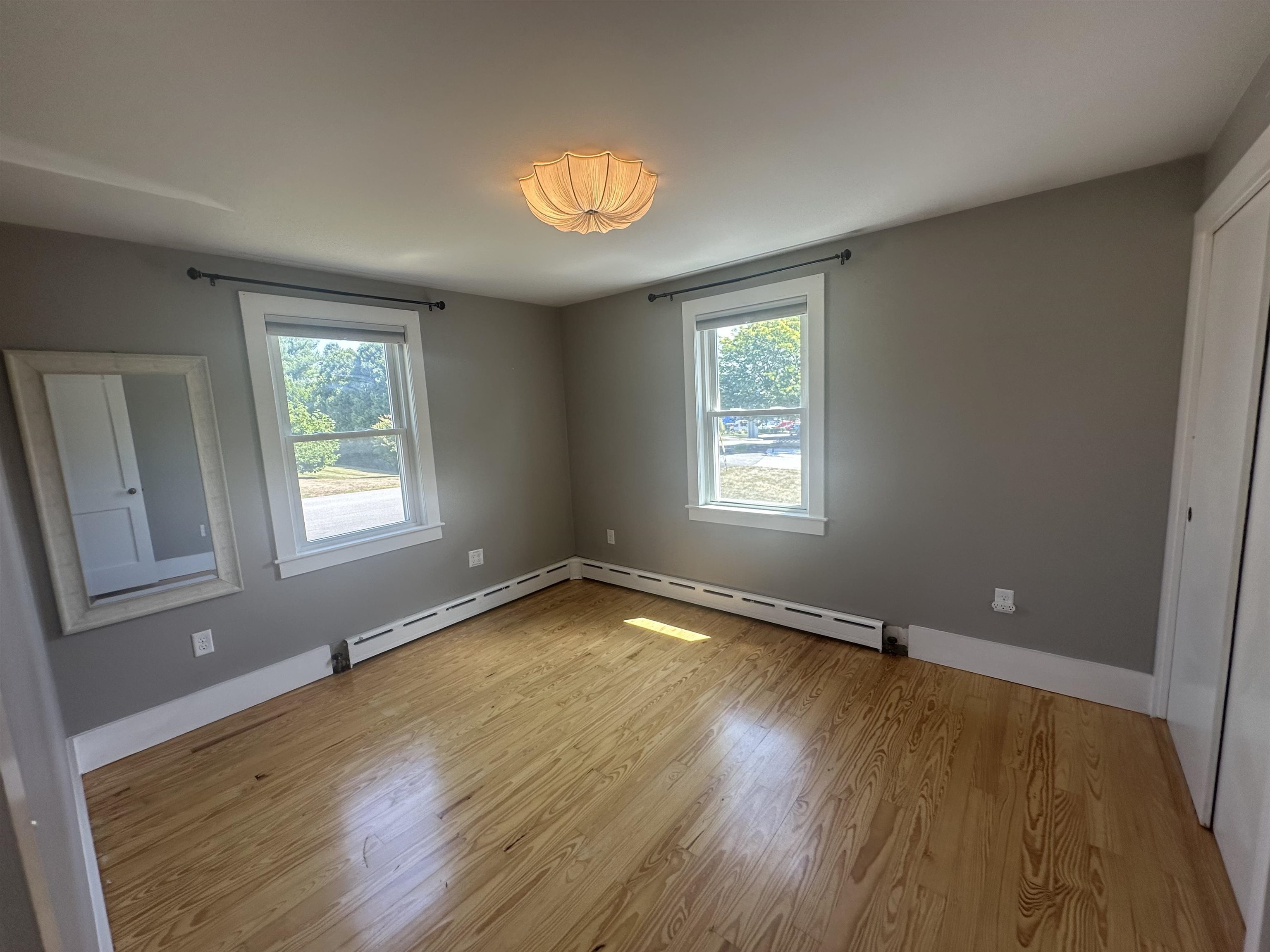 411 Cutts Ave, Portsmouth, NH 03801