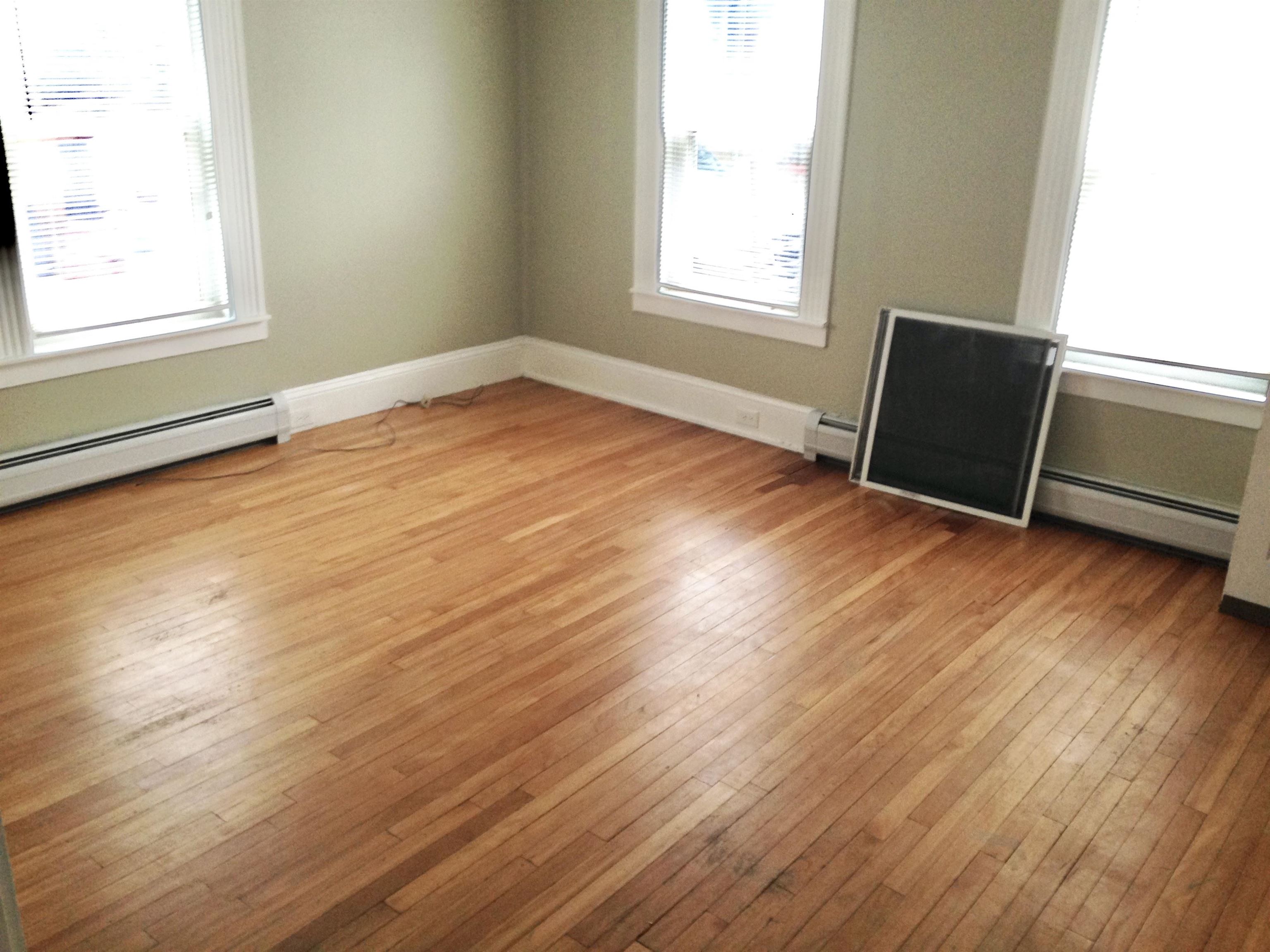 14 Sterling Ave, Manchester, NH 03103