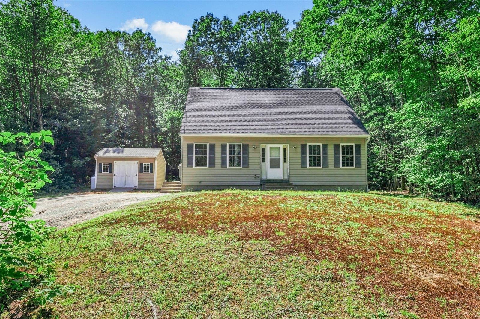 104 Squantum Rd, Jaffrey, NH 03452