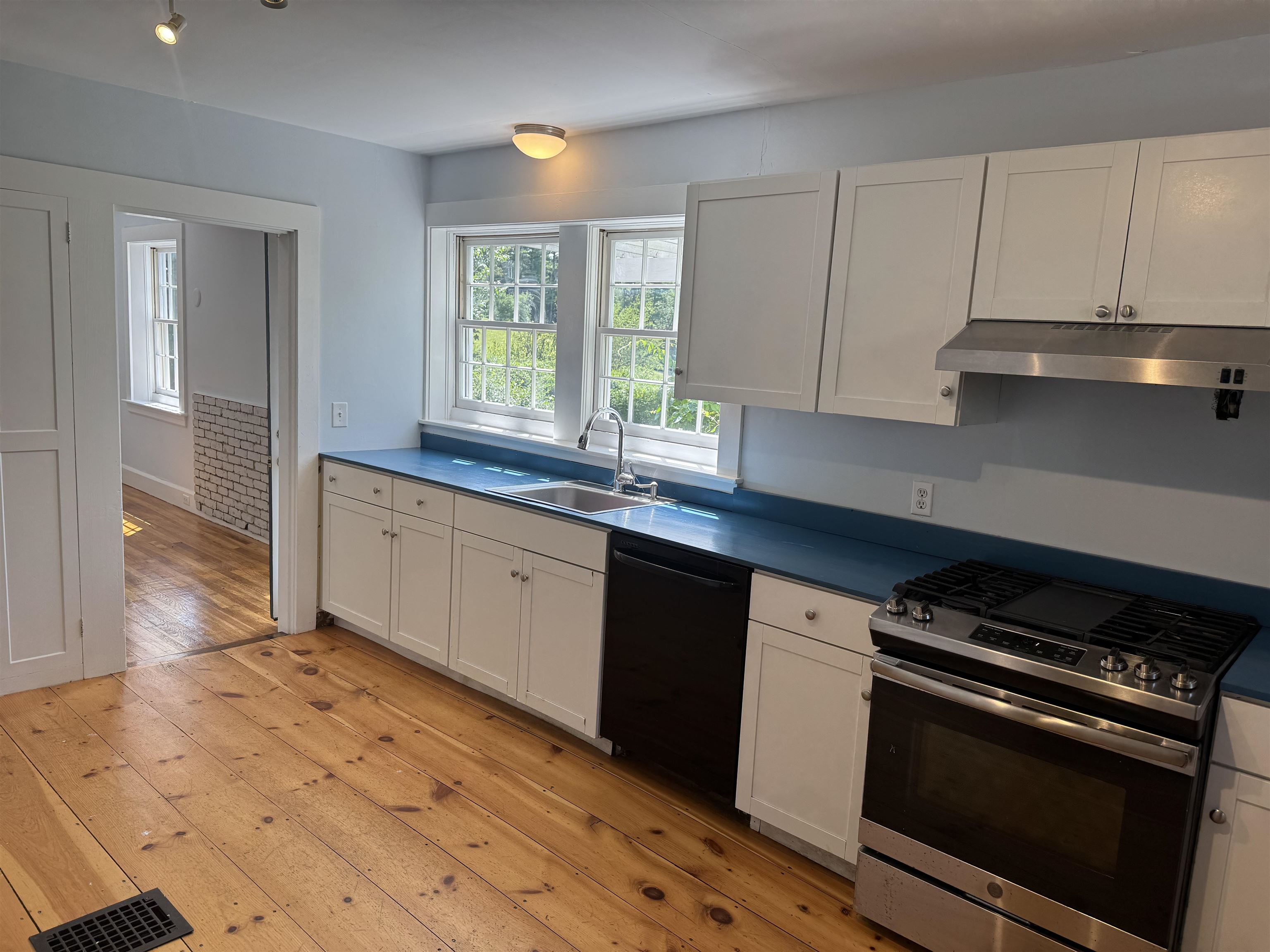 40A Powersbridge Rd #A, Peterborough, NH 03458