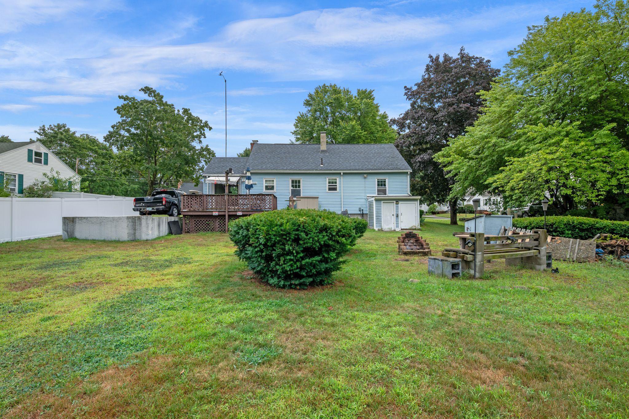 6 Marsh Ave, Salem, NH 03079