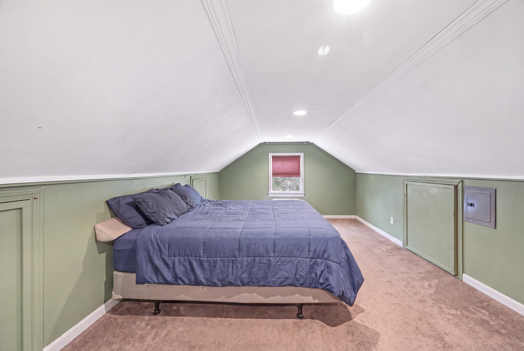 6 Marsh Ave, Salem, NH 03079