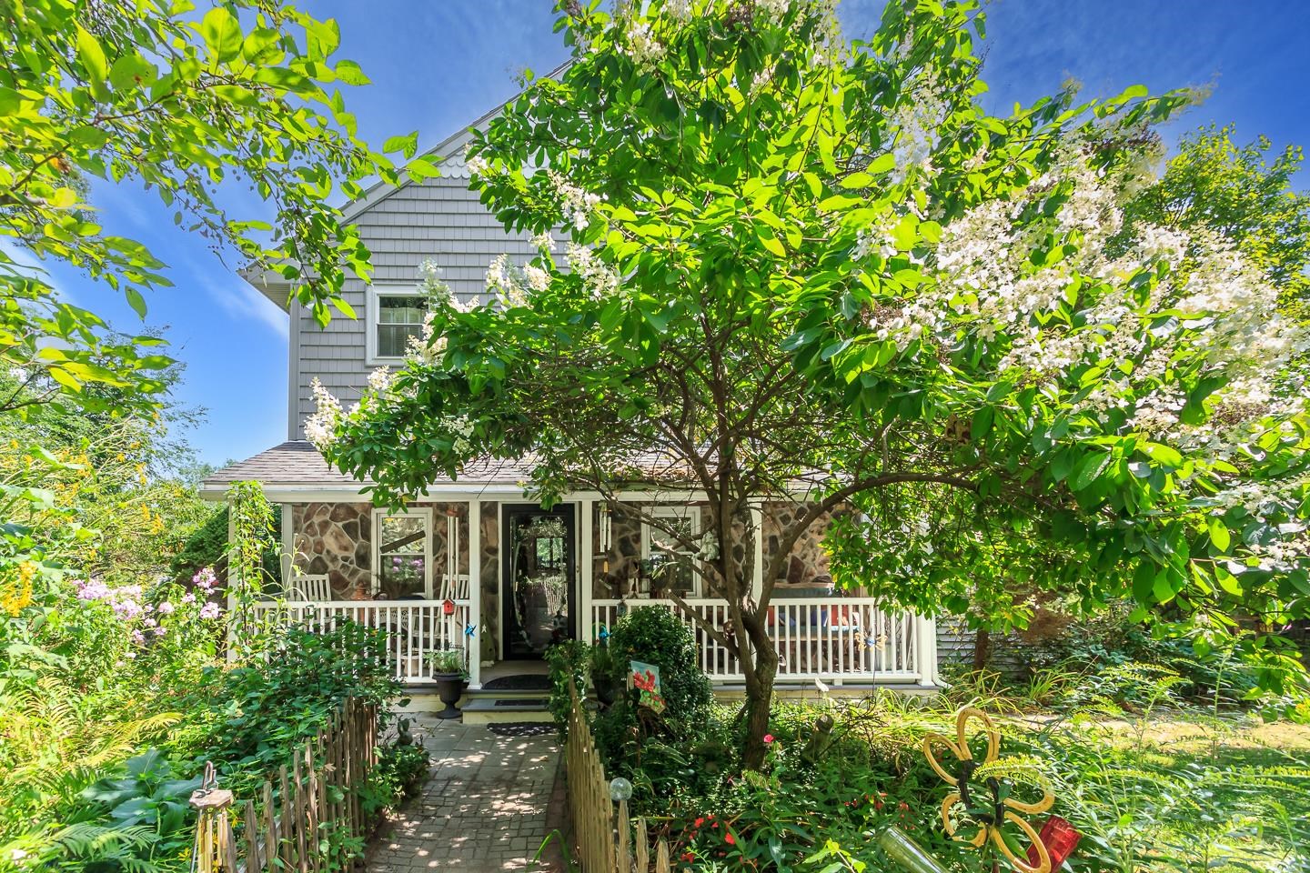 78 Shore Dr, Salem, NH 03079