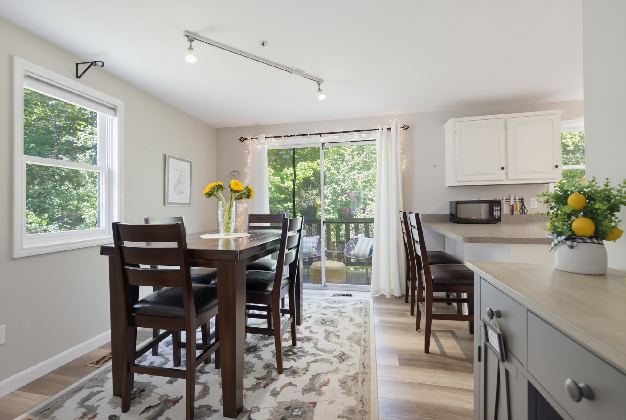 7 Fords Landing Dr, Dover, NH 03820
