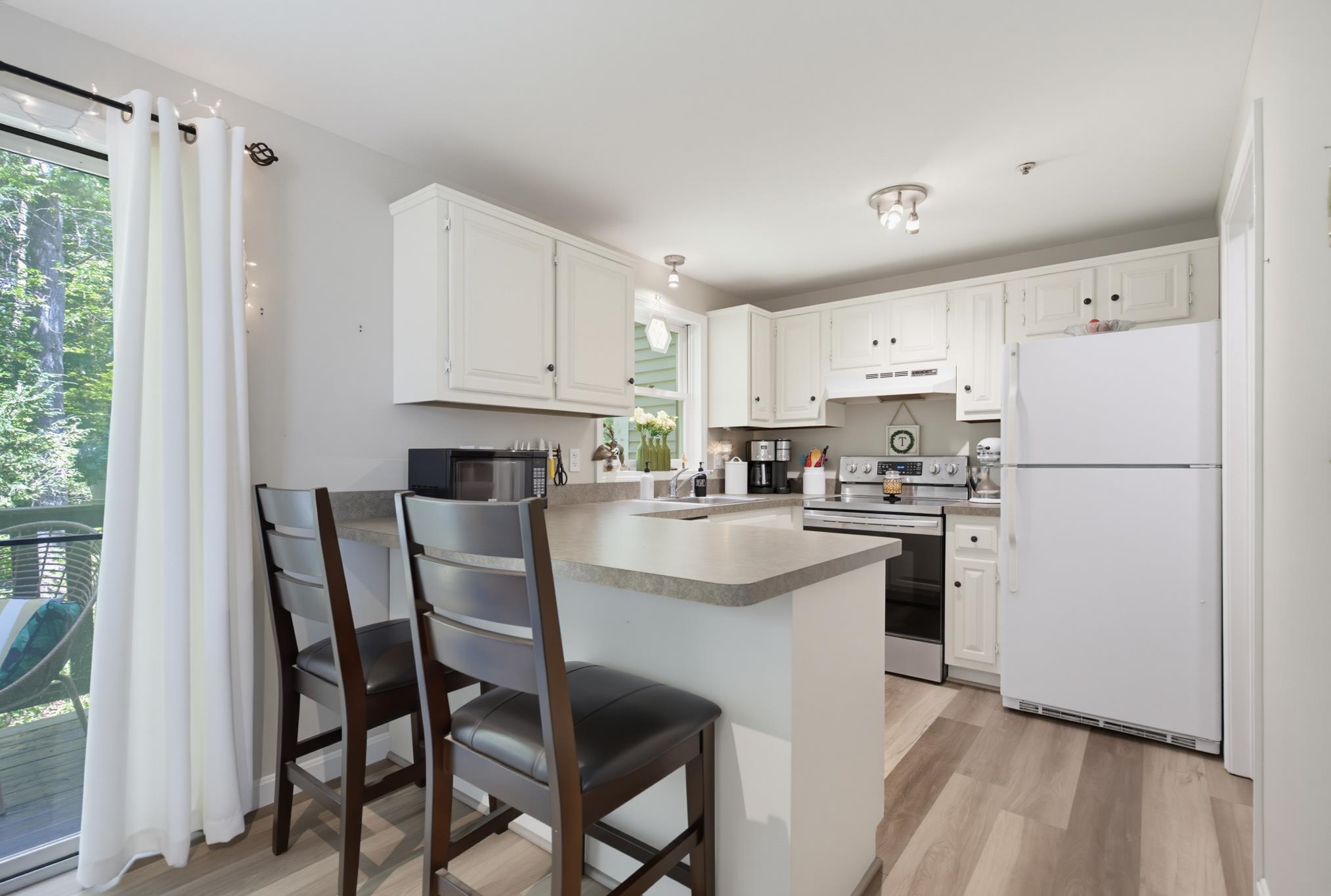 7 Fords Landing Dr, Dover, NH 03820