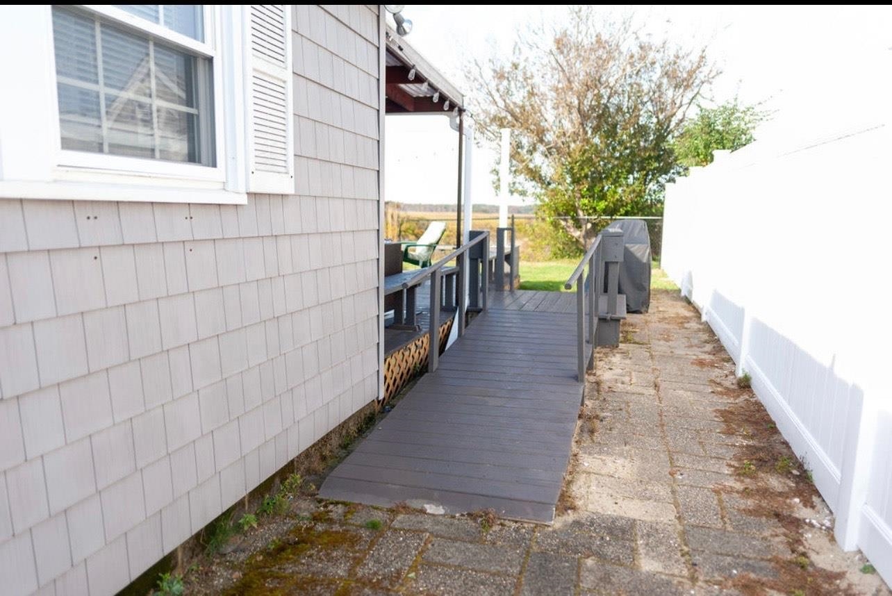 226 Ocean Blvd, Seabrook, NH 03874