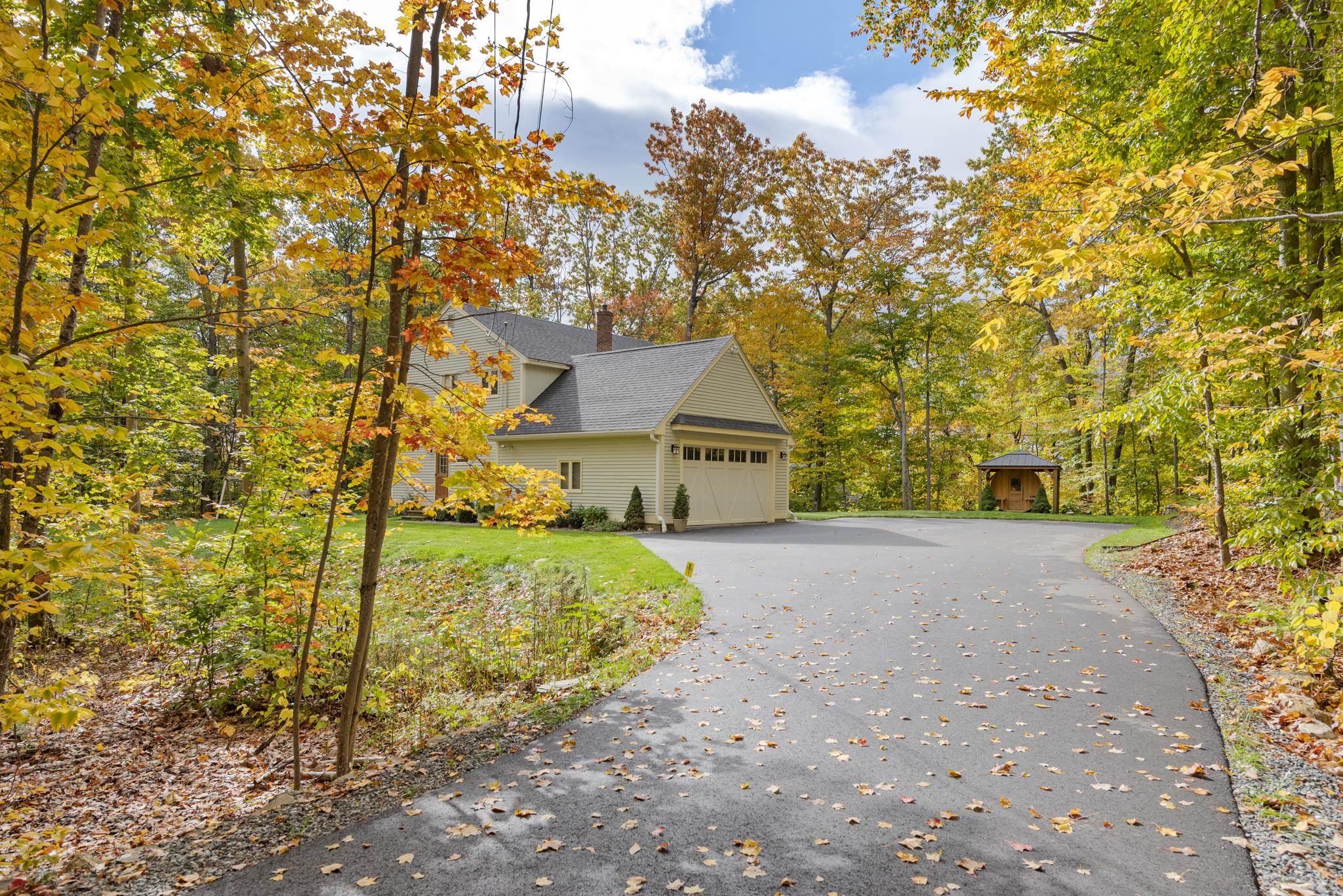 2 Serenity Ln, Meredith, NH 03253