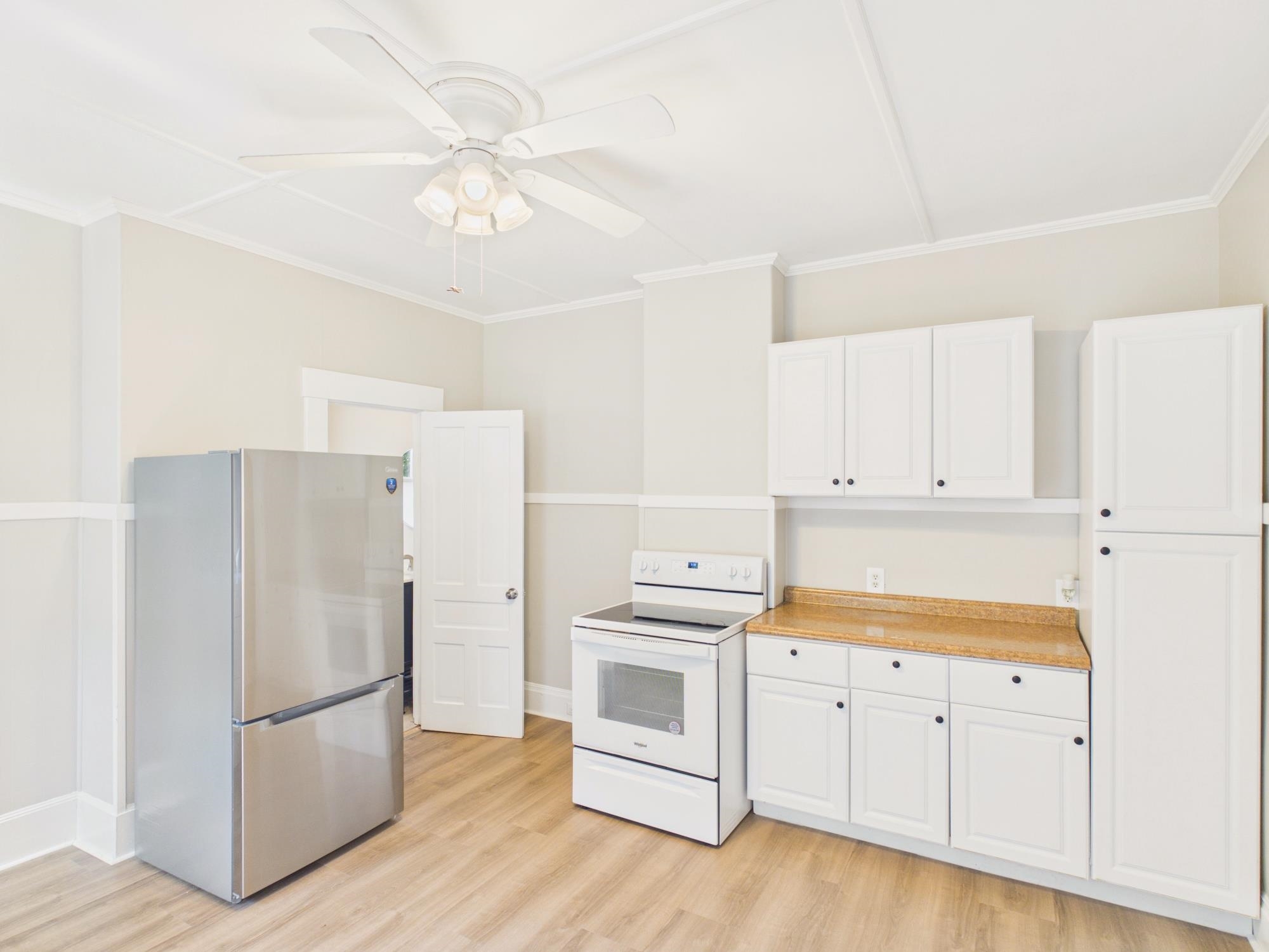 6 Waverly St, Concord, NH 03301
