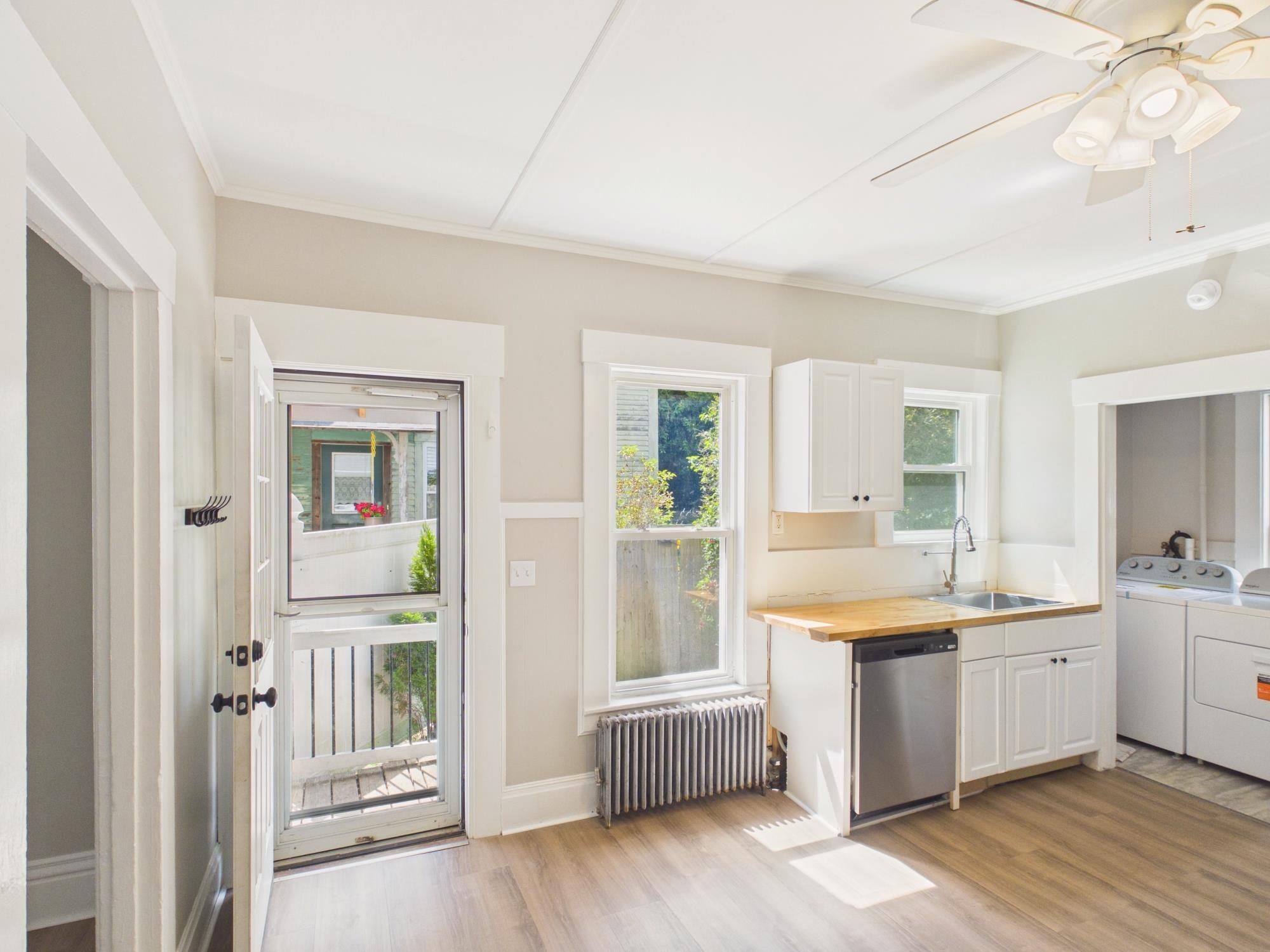 6 Waverly St, Concord, NH 03301