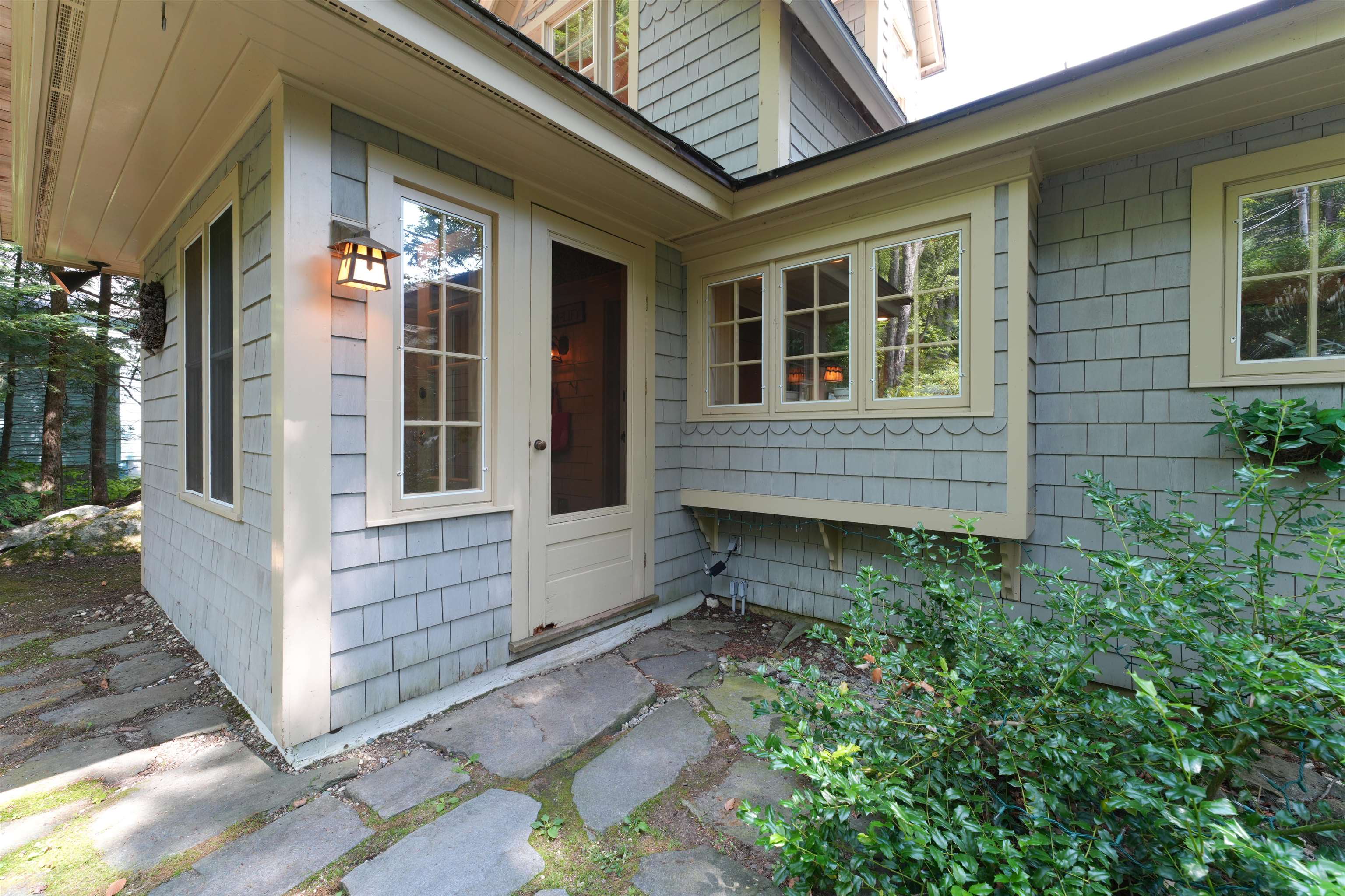 55 Skatutakee Rd, Harrisville, NH 03450