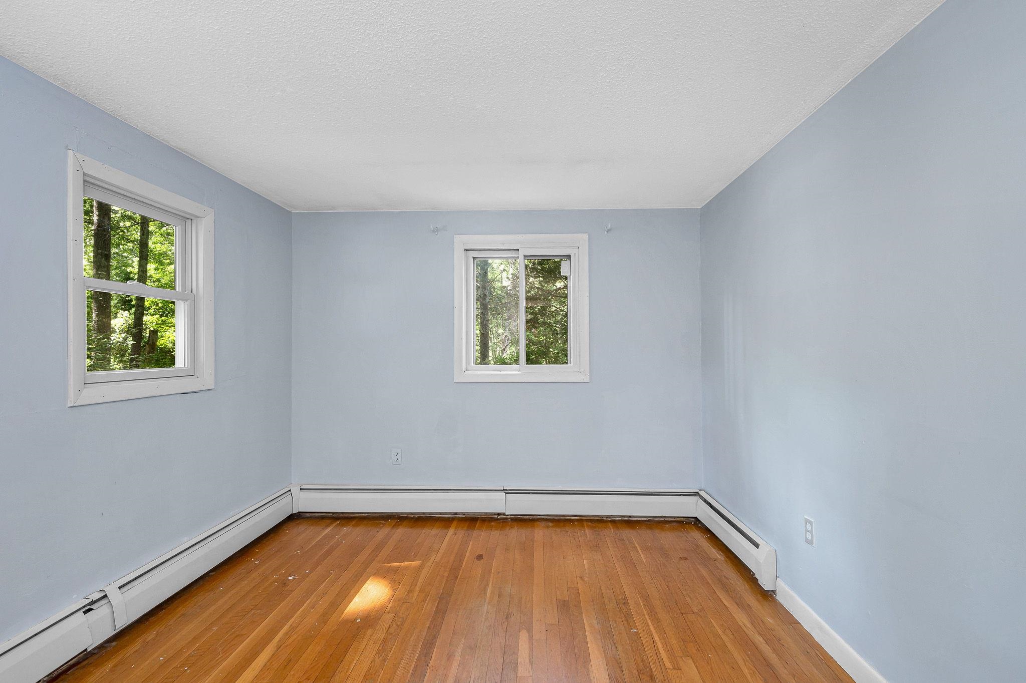 5 Mercury Ln, Pelham, NH 03076