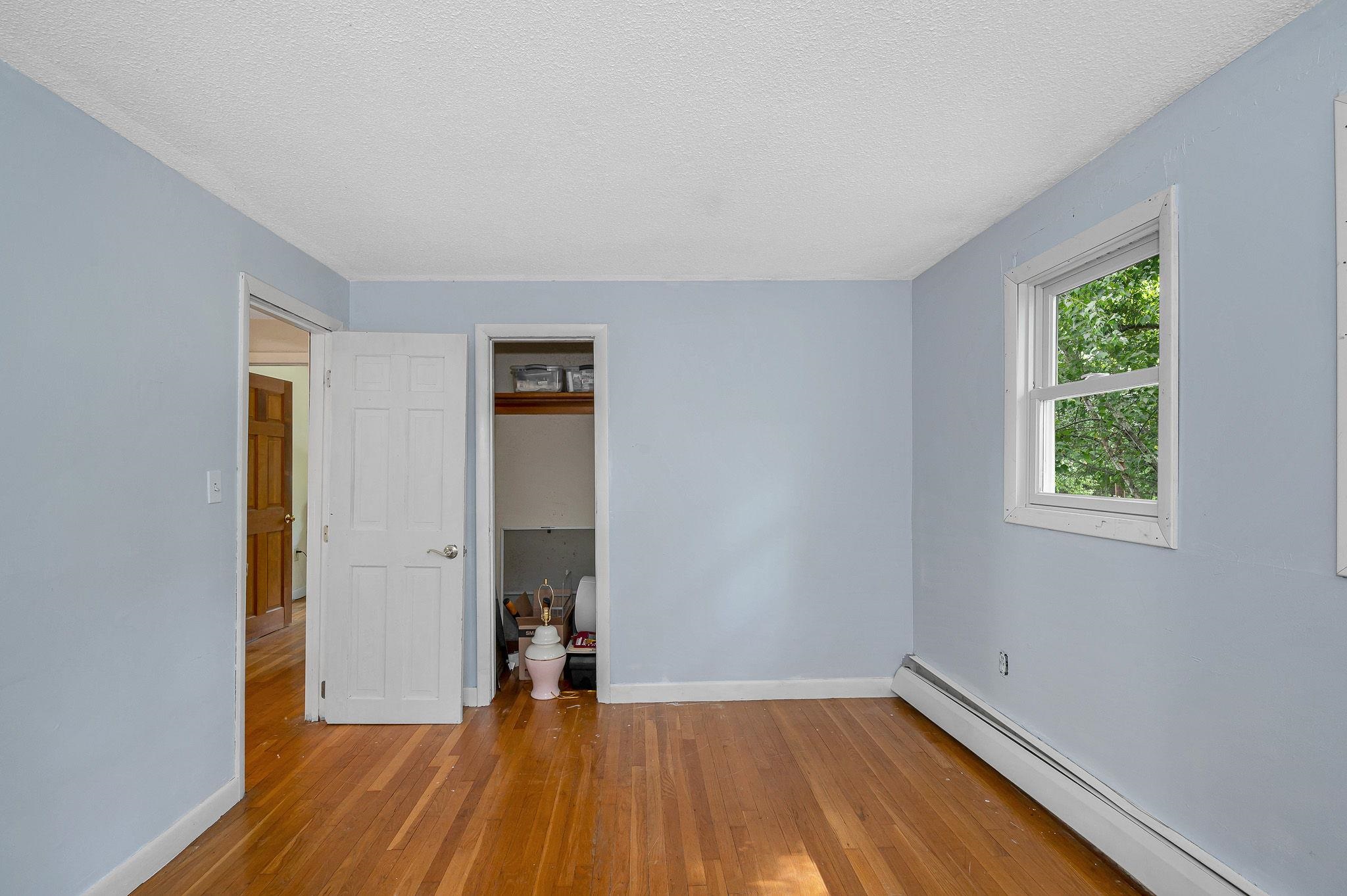 5 Mercury Ln, Pelham, NH 03076