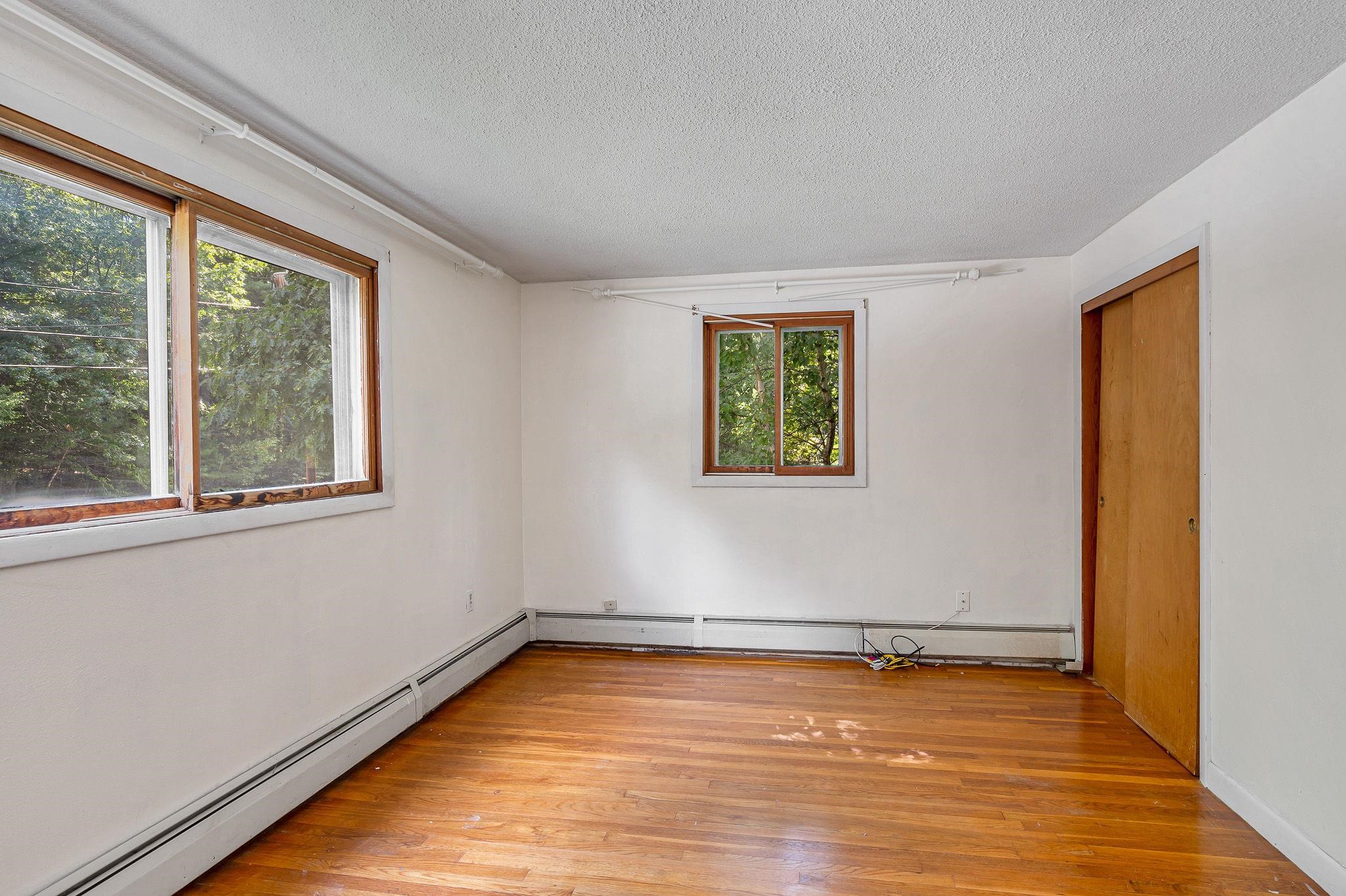 5 Mercury Ln, Pelham, NH 03076