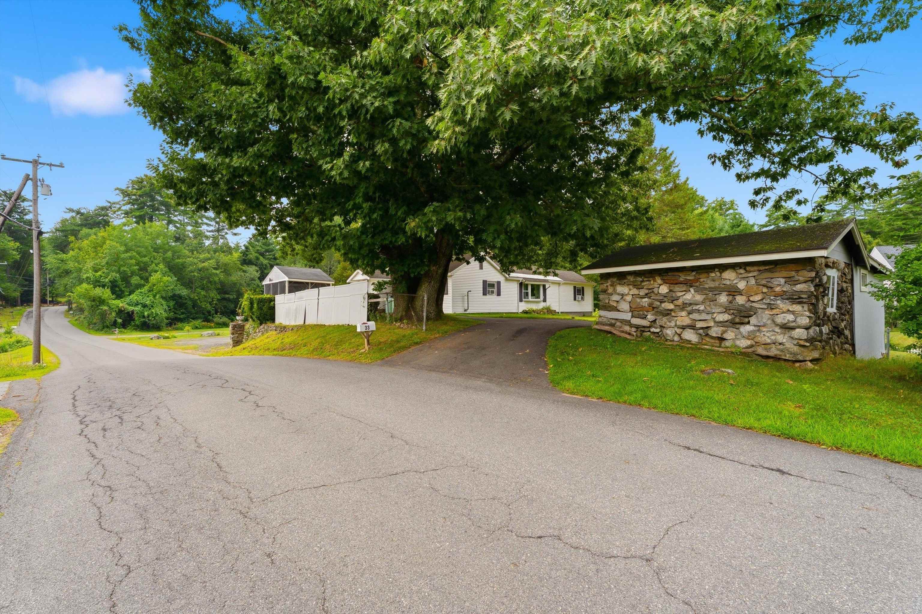 33 Beacon Hill Rd, Derry, NH 03038