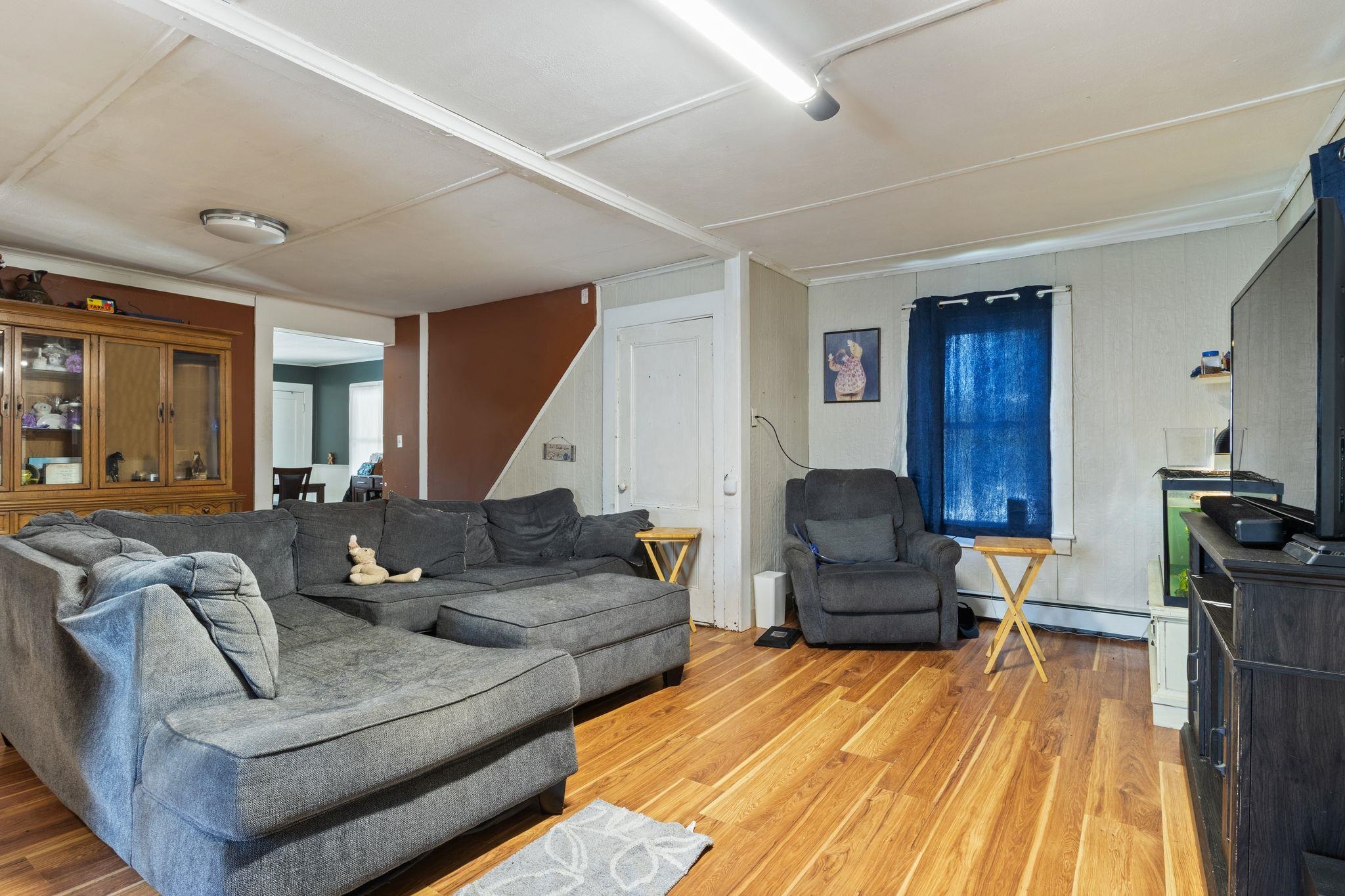 6 Brick St, Somersworth, NH 03878