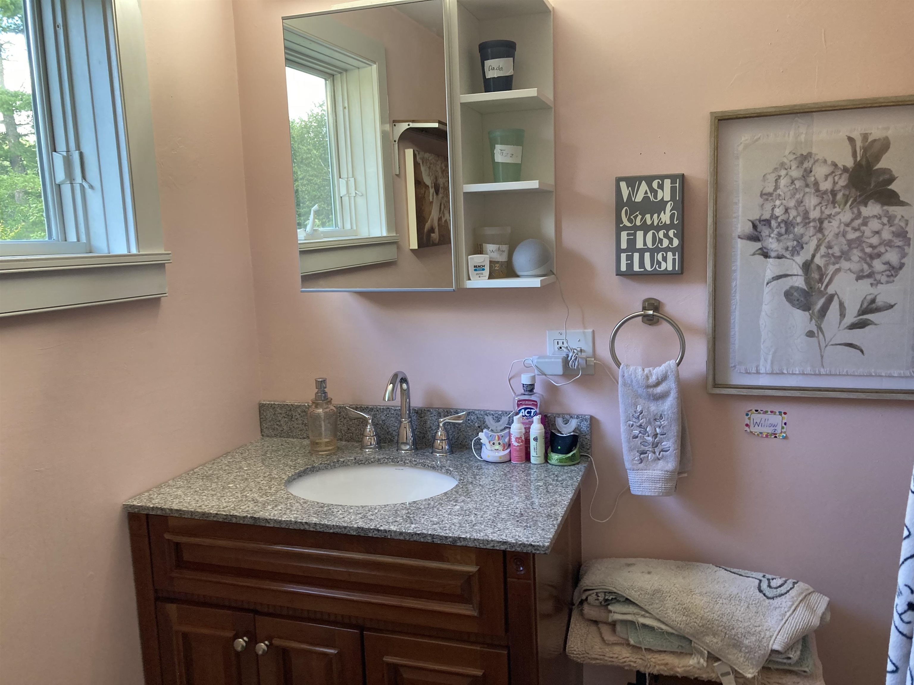 Full bath upstairs
