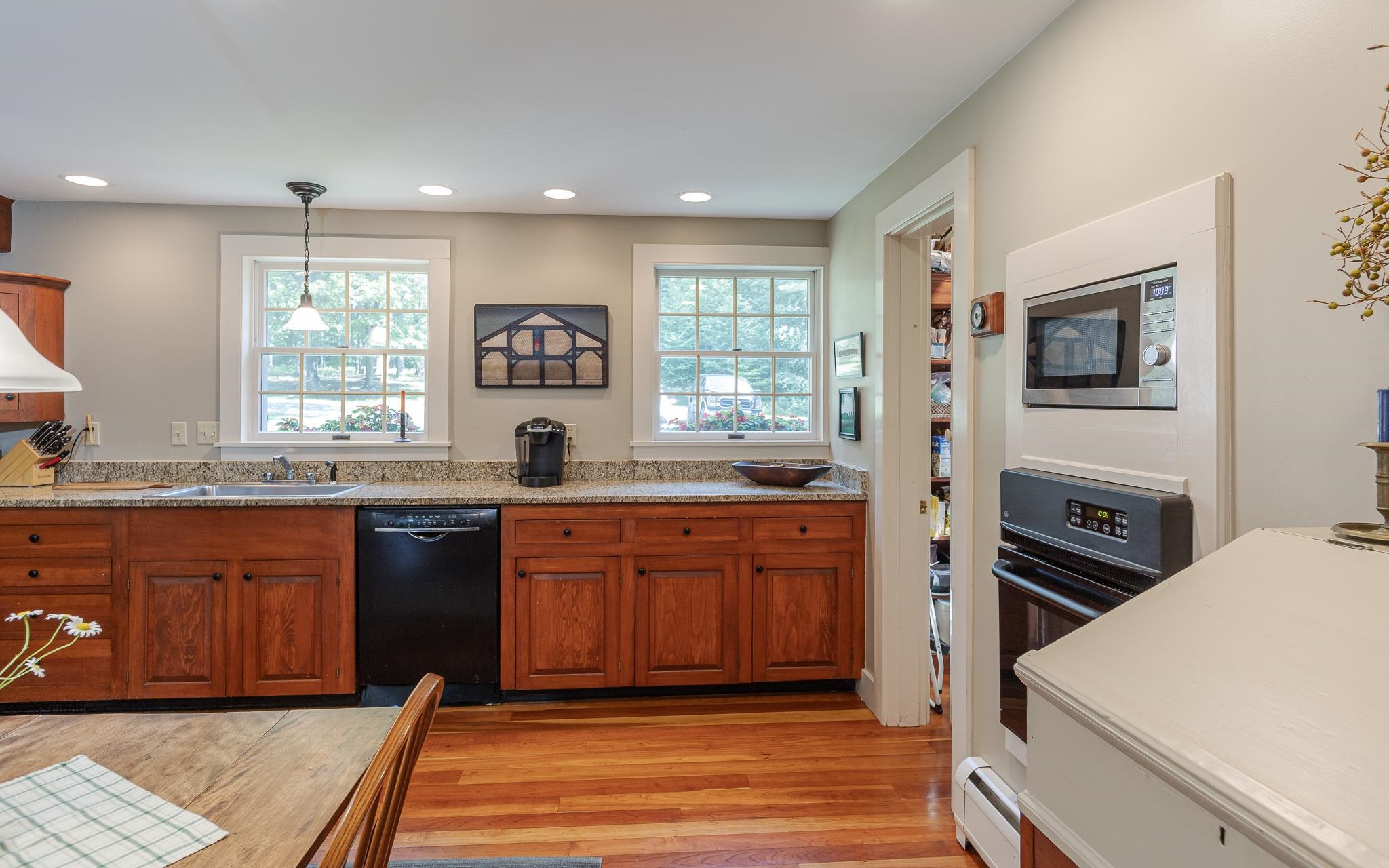 509 Elm St, Claremont, NH 03743