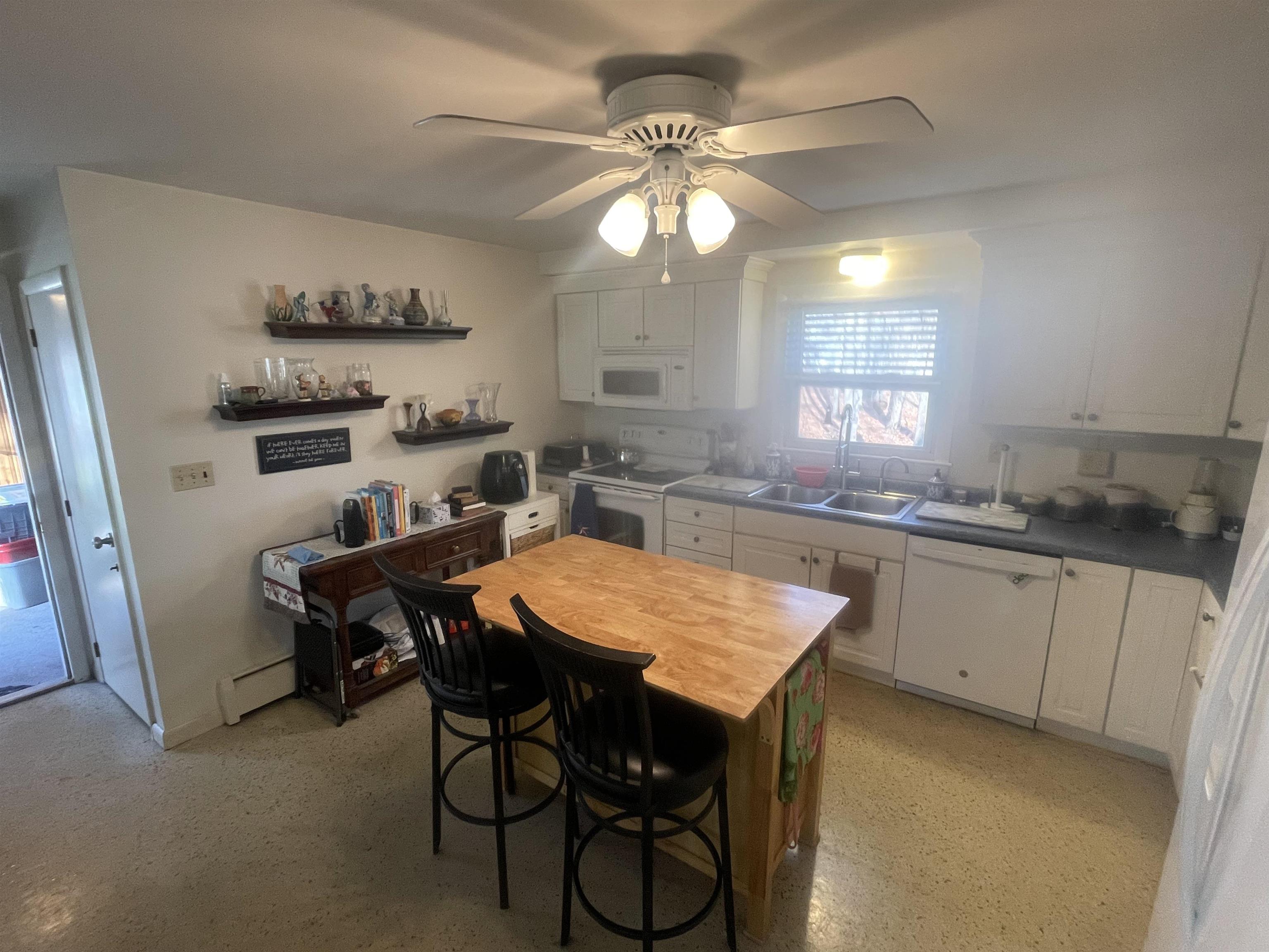 142 Constant St, Manchester, NH 03103