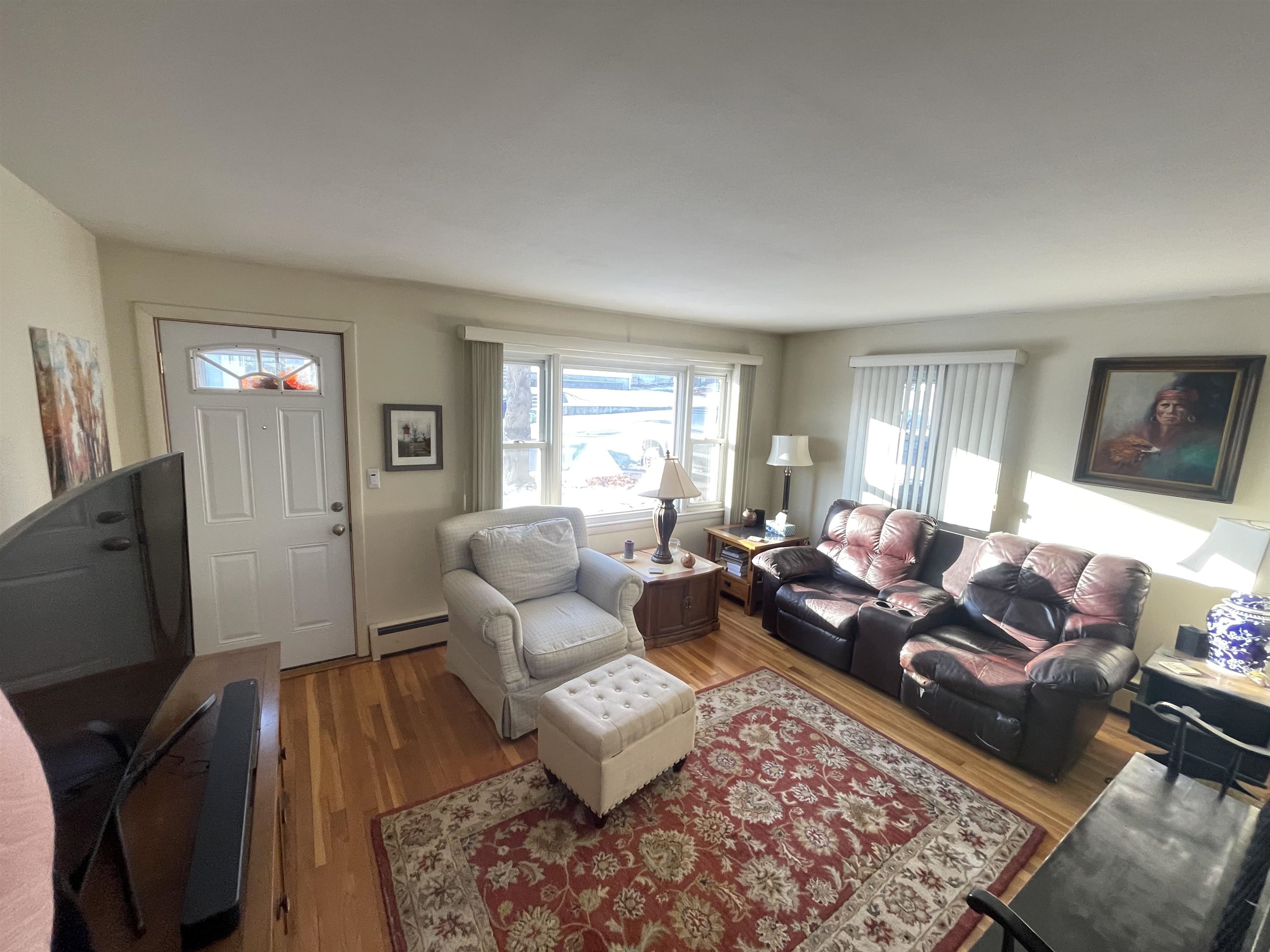142 Constant St, Manchester, NH 03103