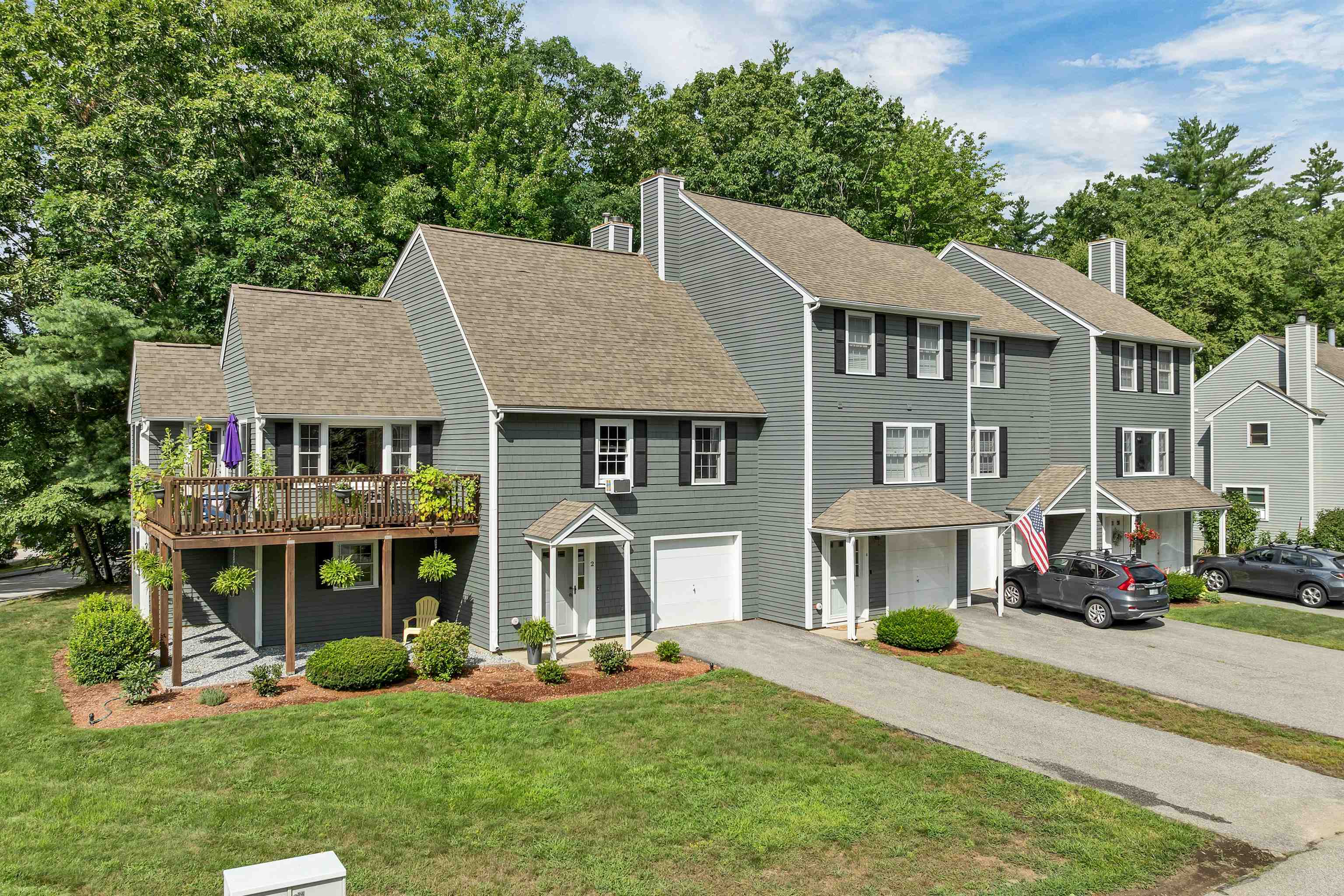 2 Rocky Ledge Rd, Merrimack, NH 03054