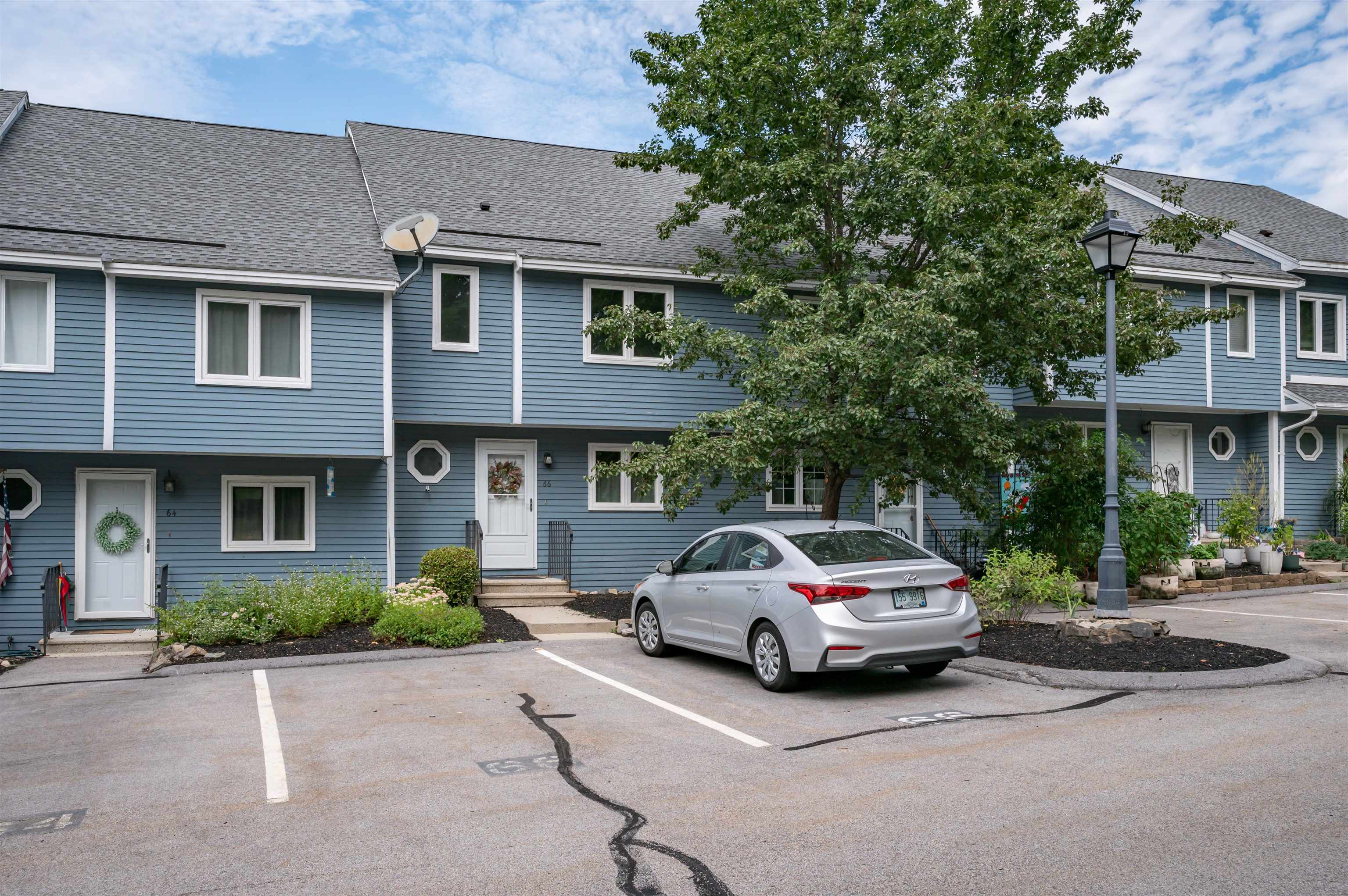 66 Merrimack Dr, Merrimack, NH 03054