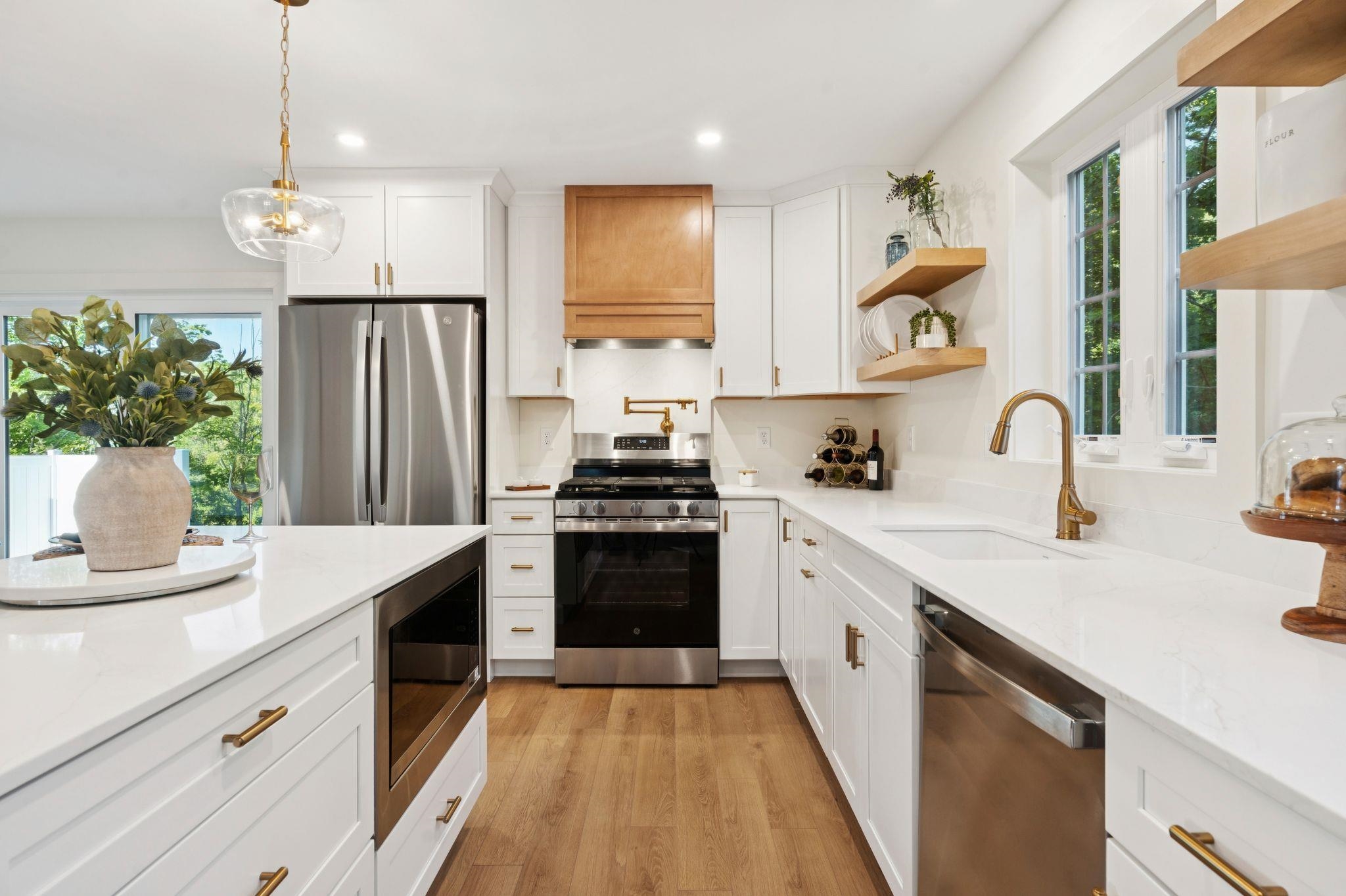 27 East Lake Rd, Fitzwilliam, NH 03447