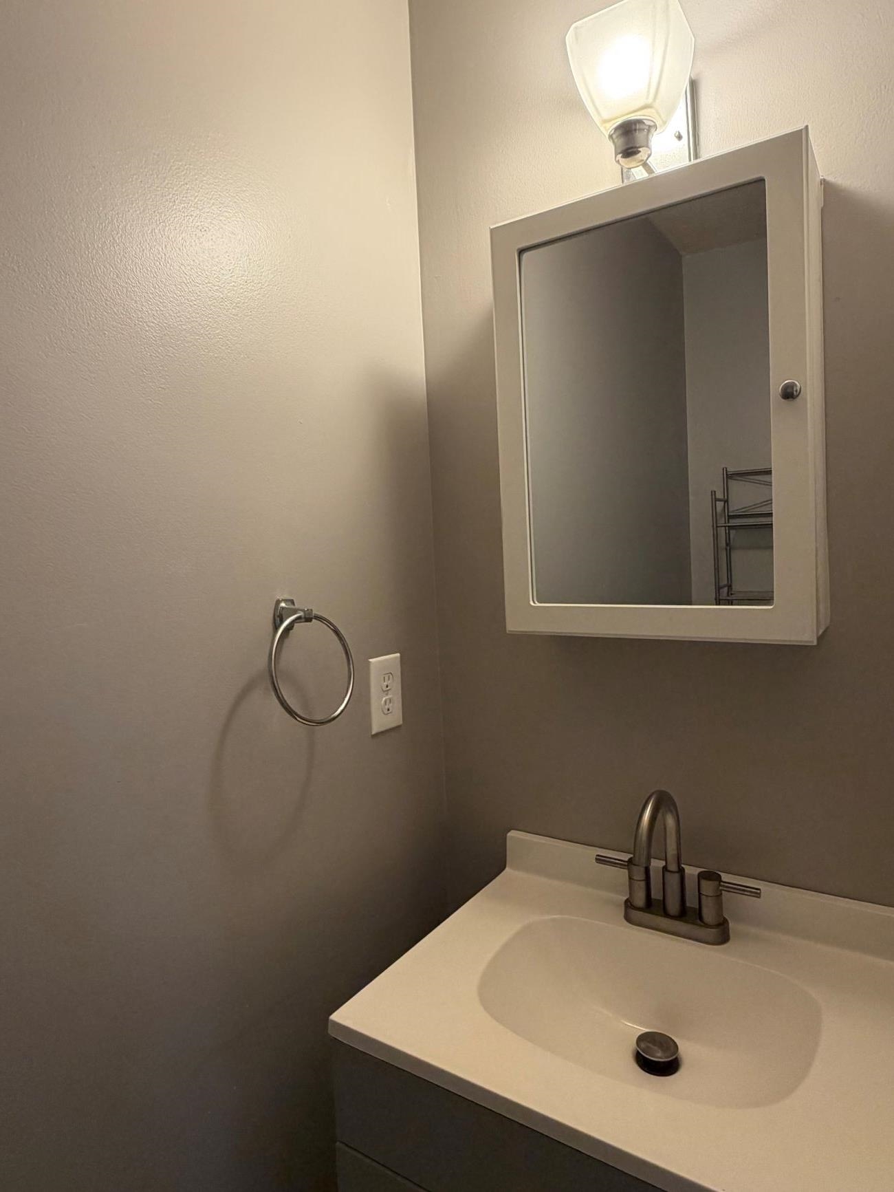 1/2 bath 1 floor
