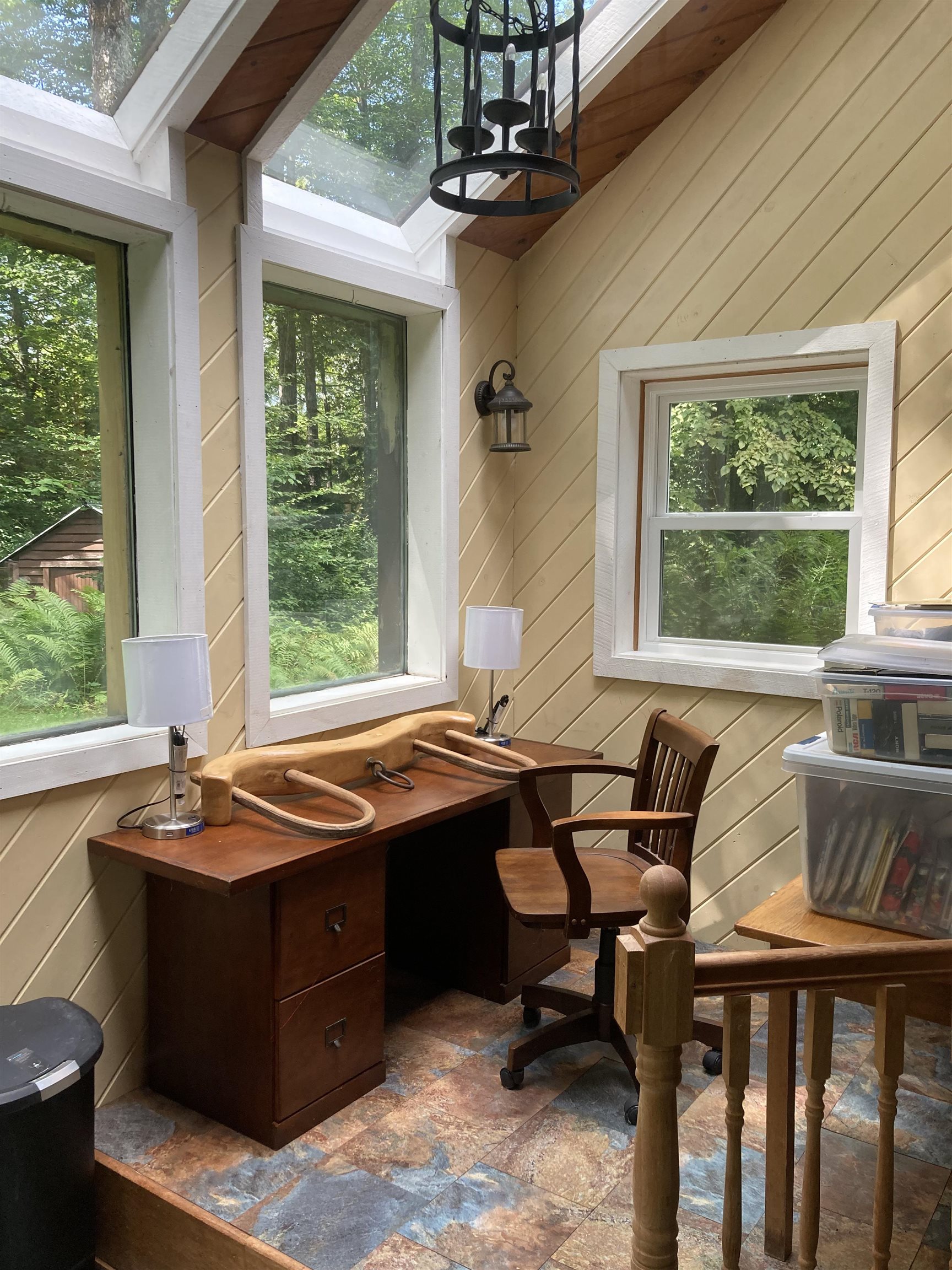 Lower Level Sunroom/Greenhouse/Library 26057135