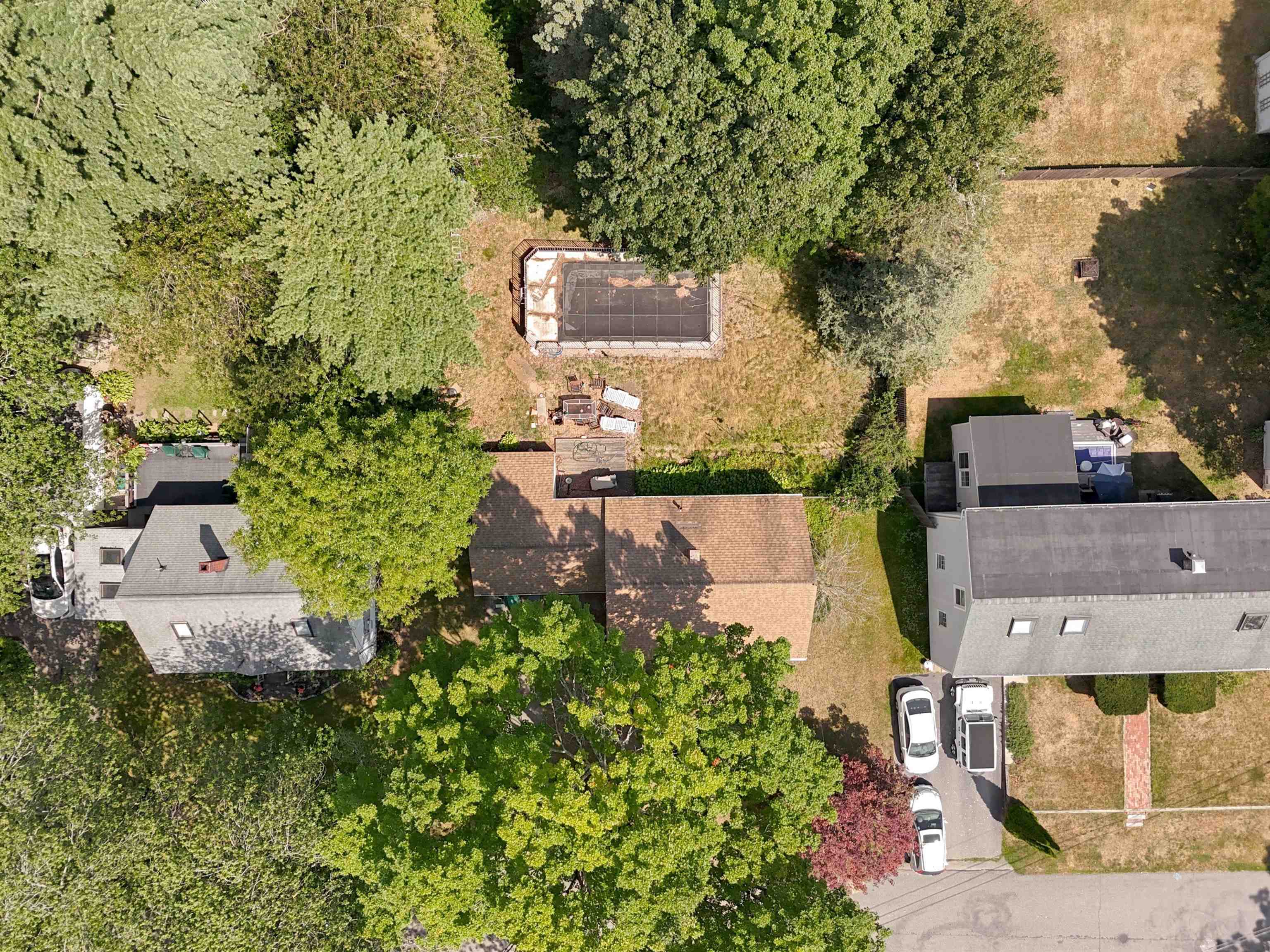 13 Fairfield Dr, Hampton, NH 03842