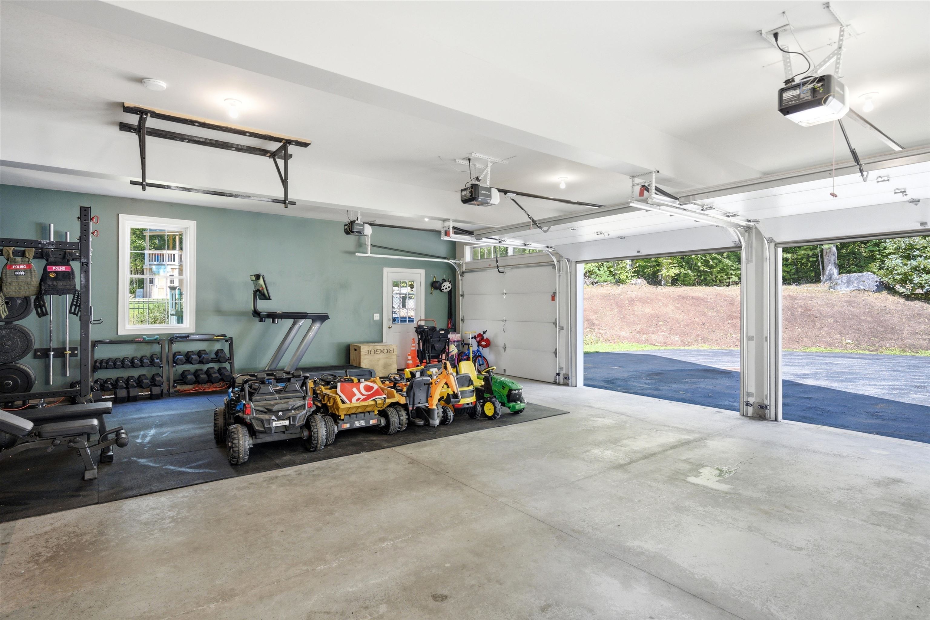 6 Harrington Dr, Merrimack, NH 03054