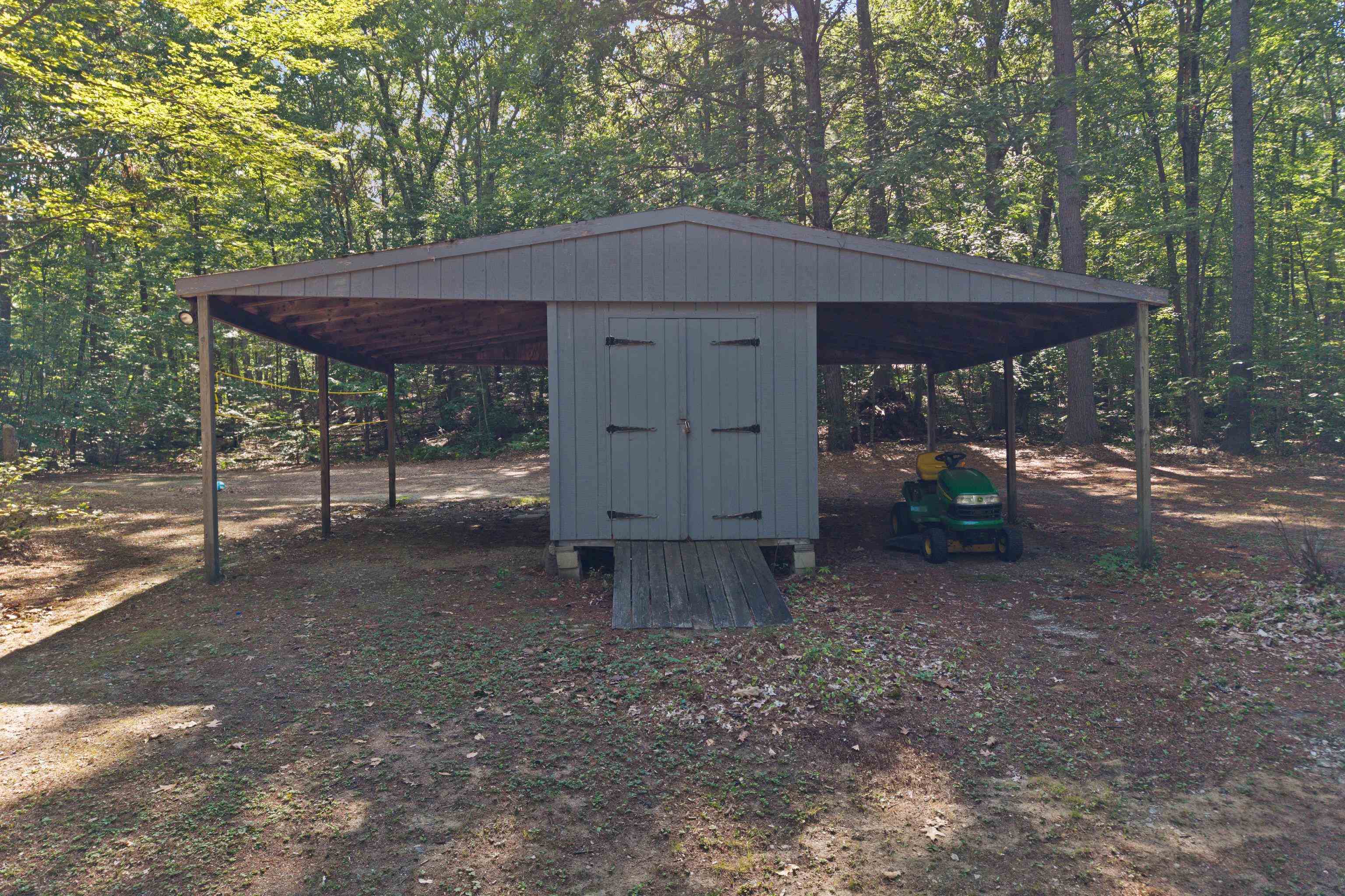 70 South Bow Rd, Hooksett, NH 03106