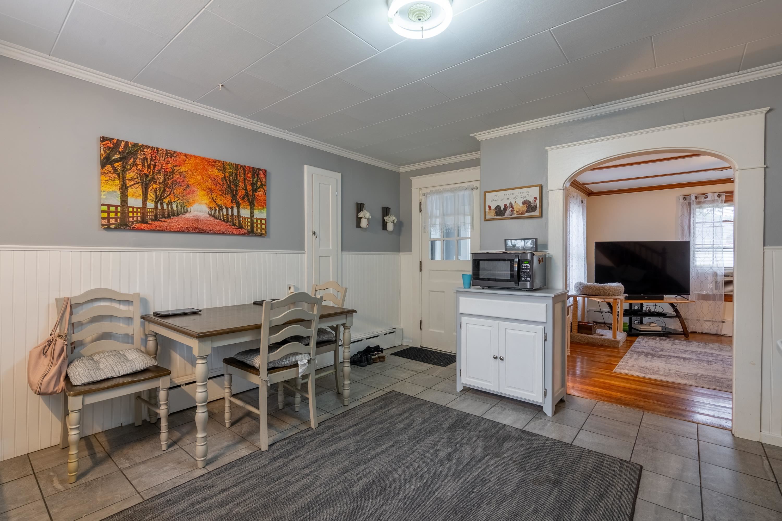 90 W High St, Somersworth, NH 03878