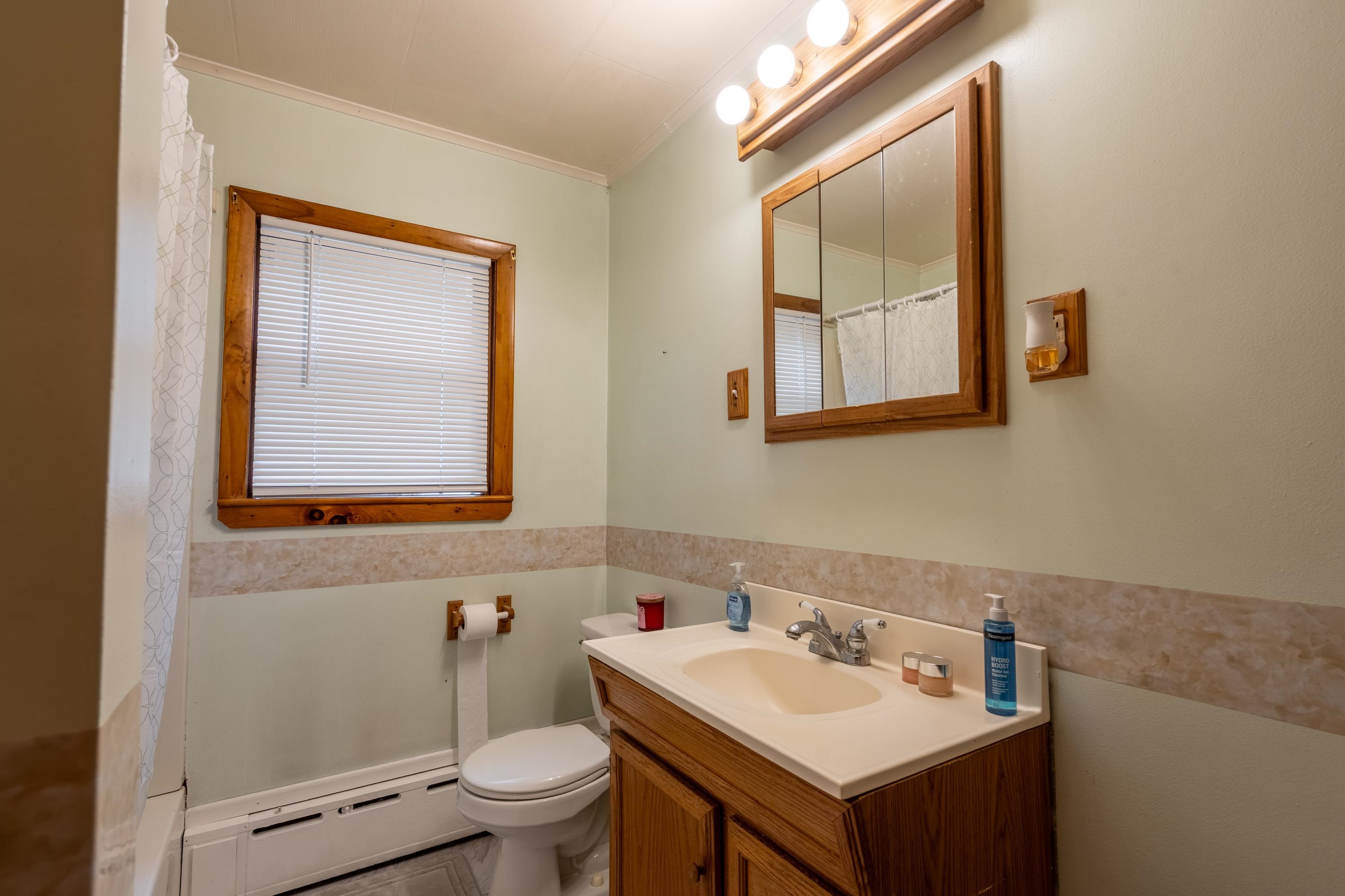90 W High St, Somersworth, NH 03878