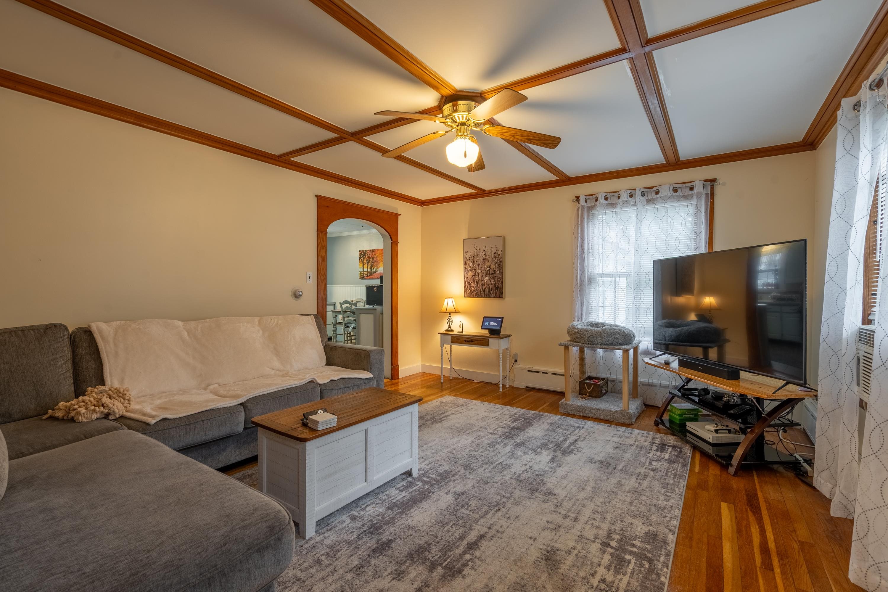 90 W High St, Somersworth, NH 03878
