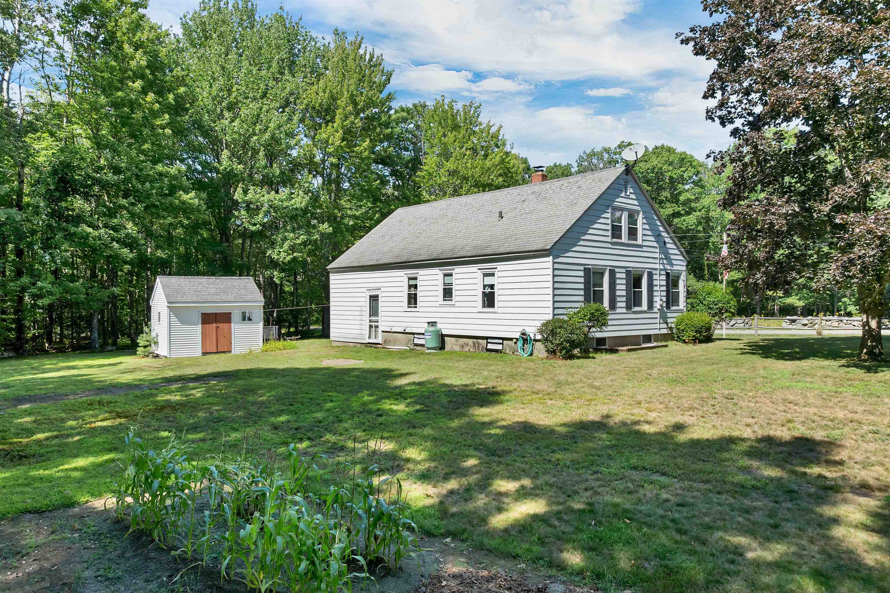 44 Waumbeck Rd, Wolfeboro, NH 03894