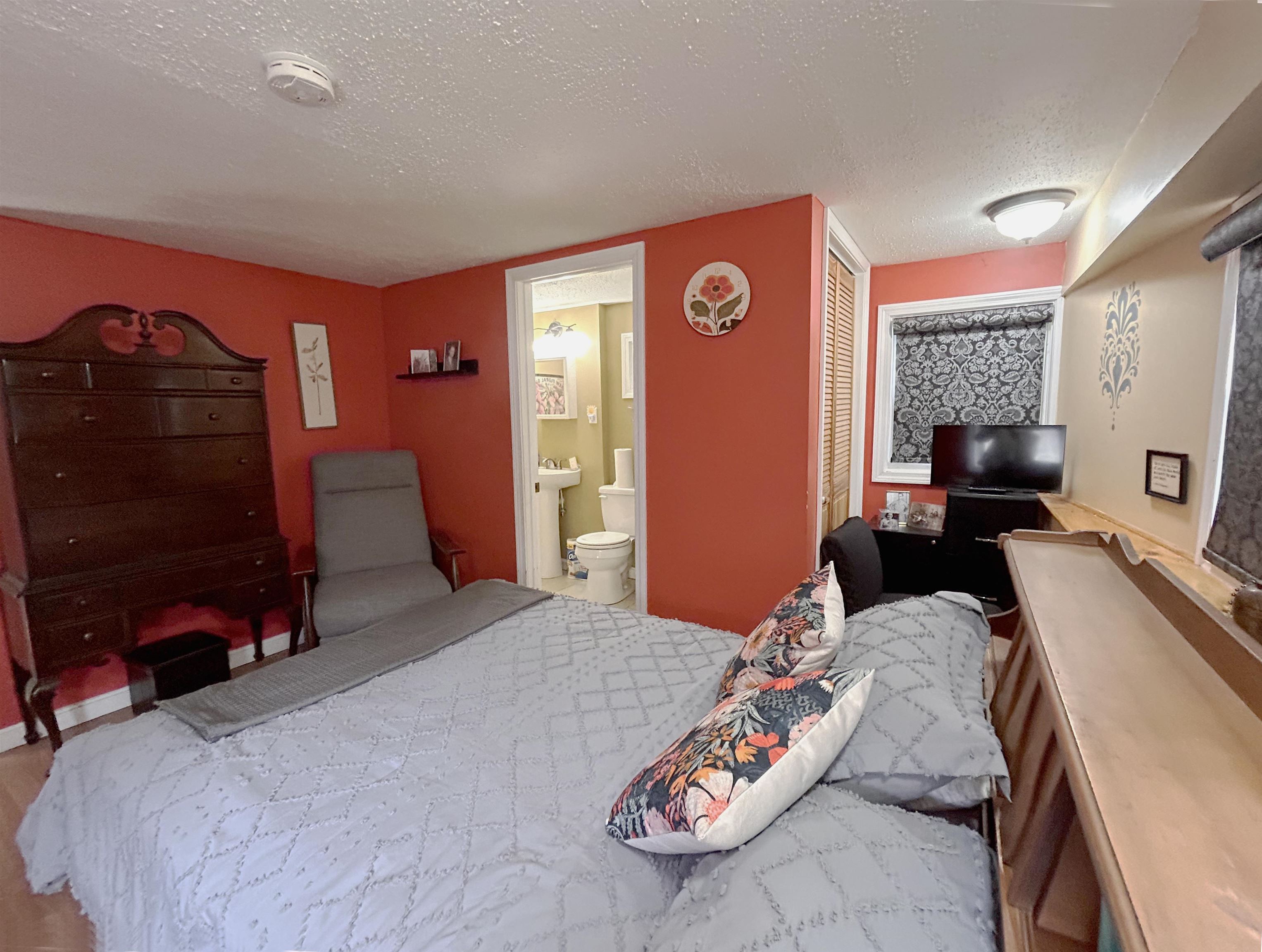 84 Hilton Ave, Exeter, NH 03833