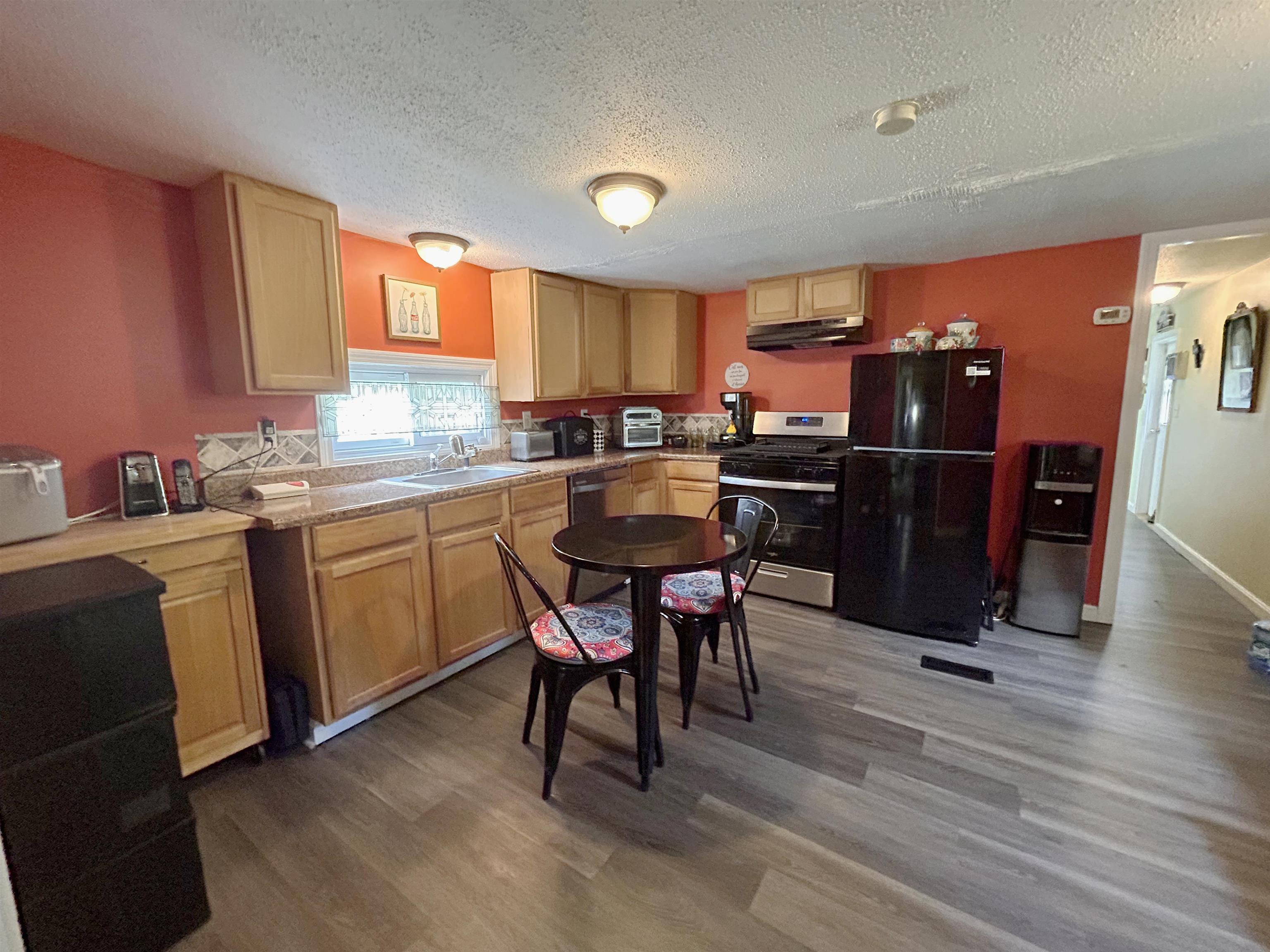 84 Hilton Ave, Exeter, NH 03833
