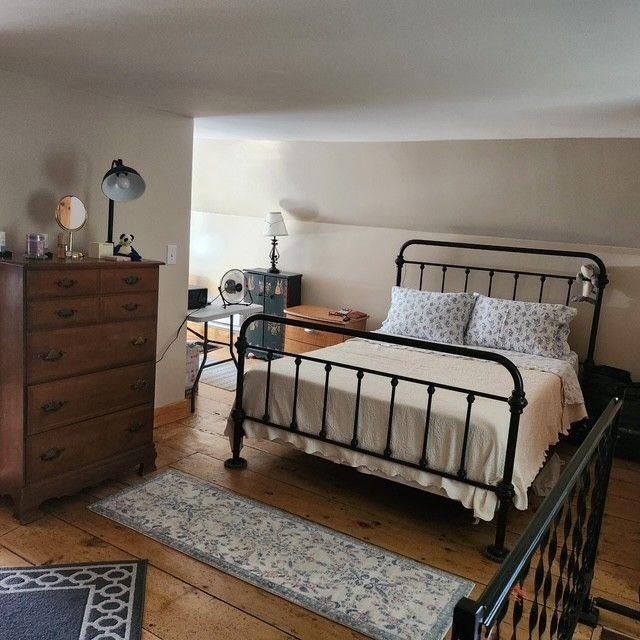 bedroom with bath