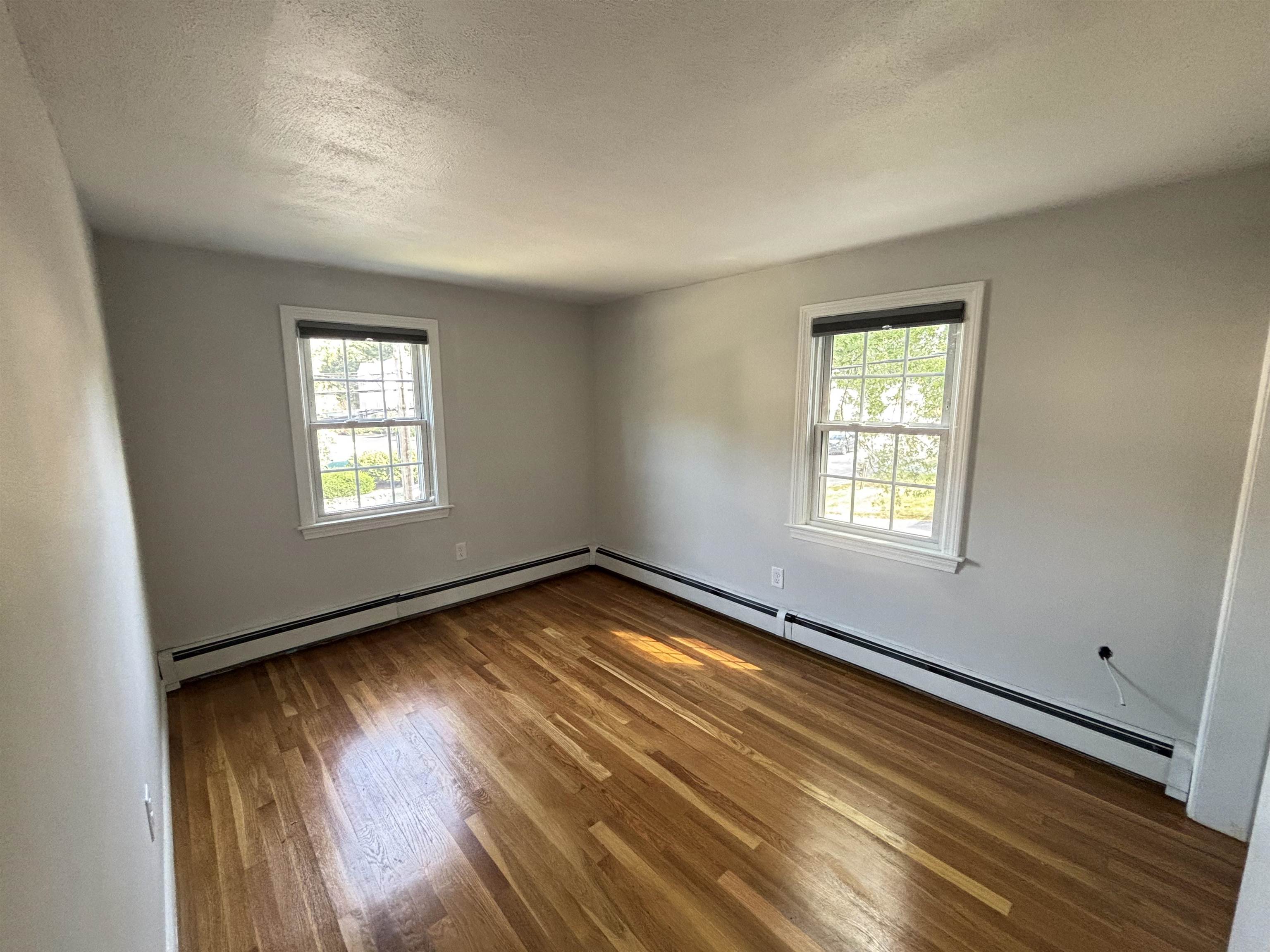 401 High St #APT 1, Hampton, NH 03842