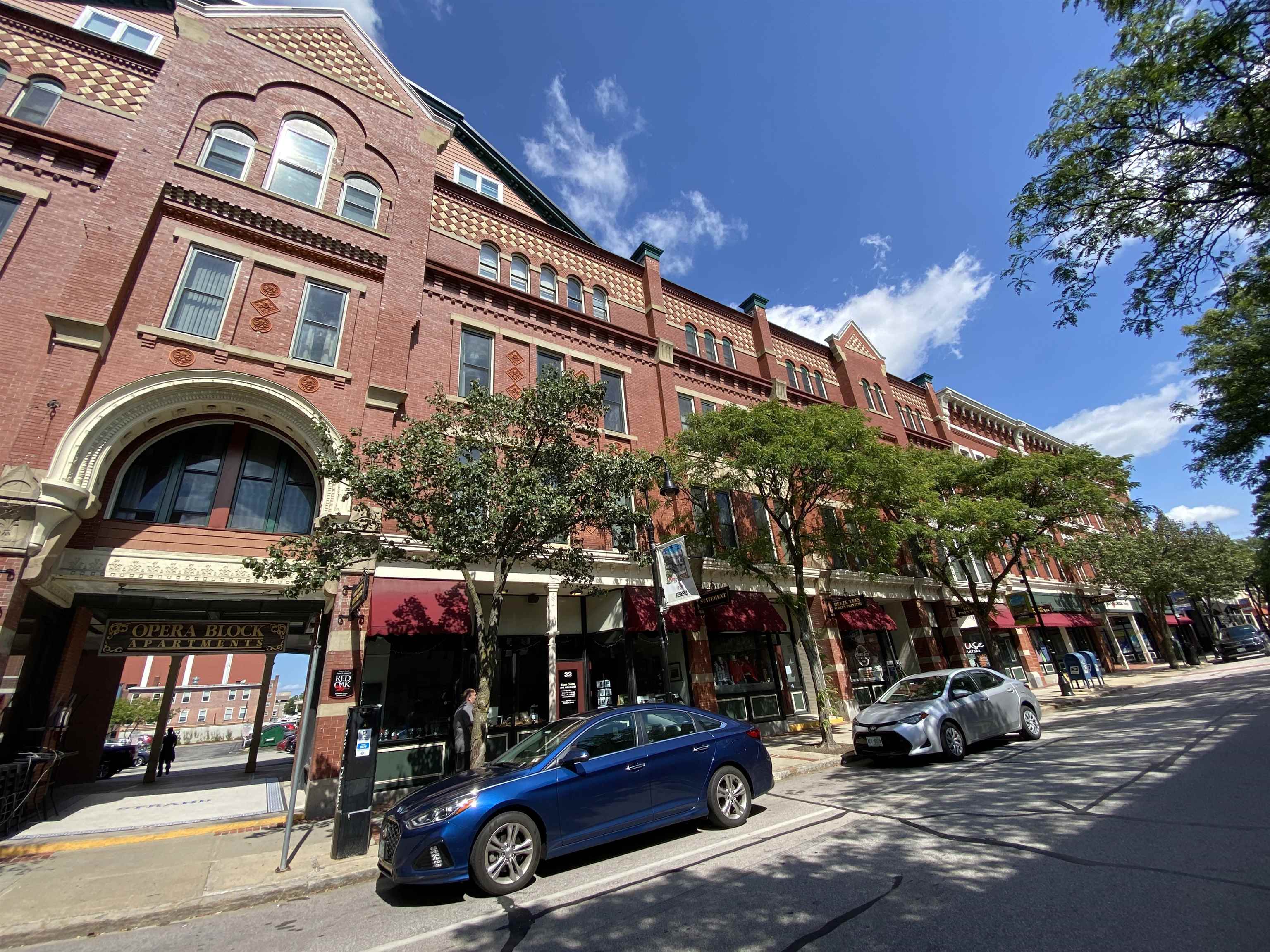 30 Hanover St #203, Manchester, NH 03101